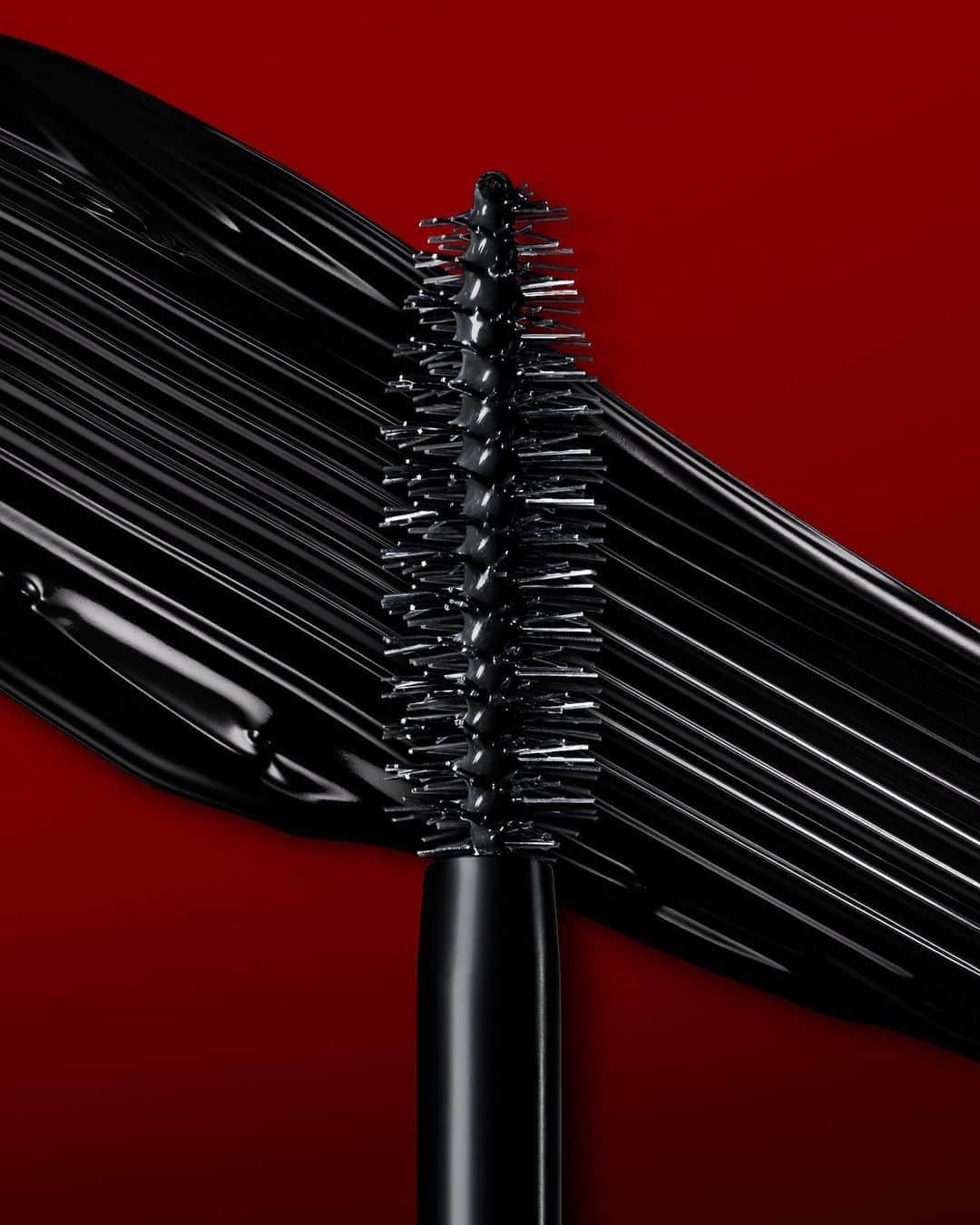 NARSさんのインスタグラム写真 - (NARSInstagram)「Let the wand drive you wild. Pure micropigments and conditioning oils instantly and evenly saturate lashes with our deepest black yet. Are you ready? Three days. #NeverFakeIt」8月27日 21時10分 - narsissist