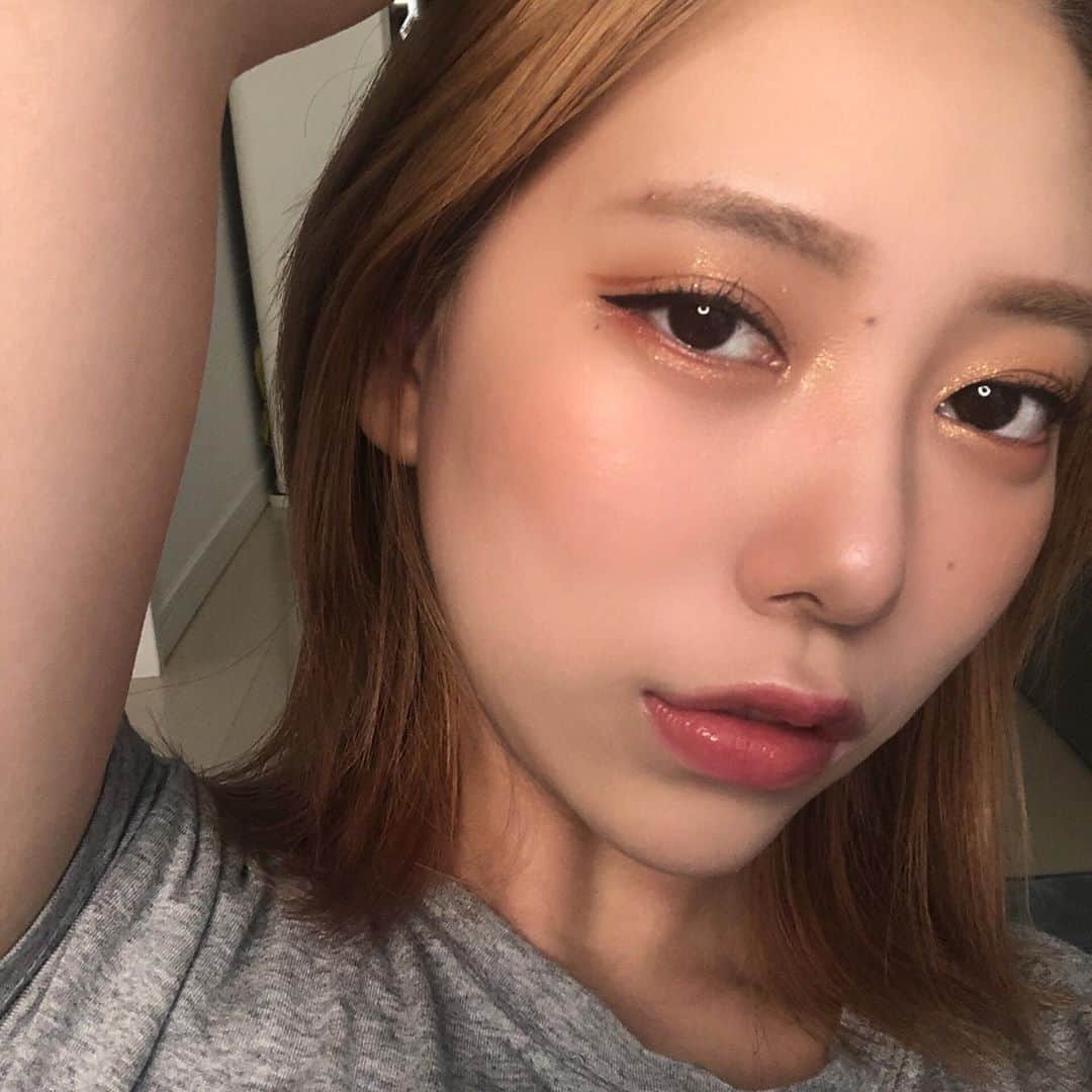 タナカガさんのインスタグラム写真 タナカガinstagram 今回はヴィセの新作 プリズムヴィーナスアイズを使ってメイクしてみた アイシャドウのラメがめっちゃ可愛くて素敵 全部で5色あるねんけど 私はor 5を使った 公式のinstagramも見てみてね