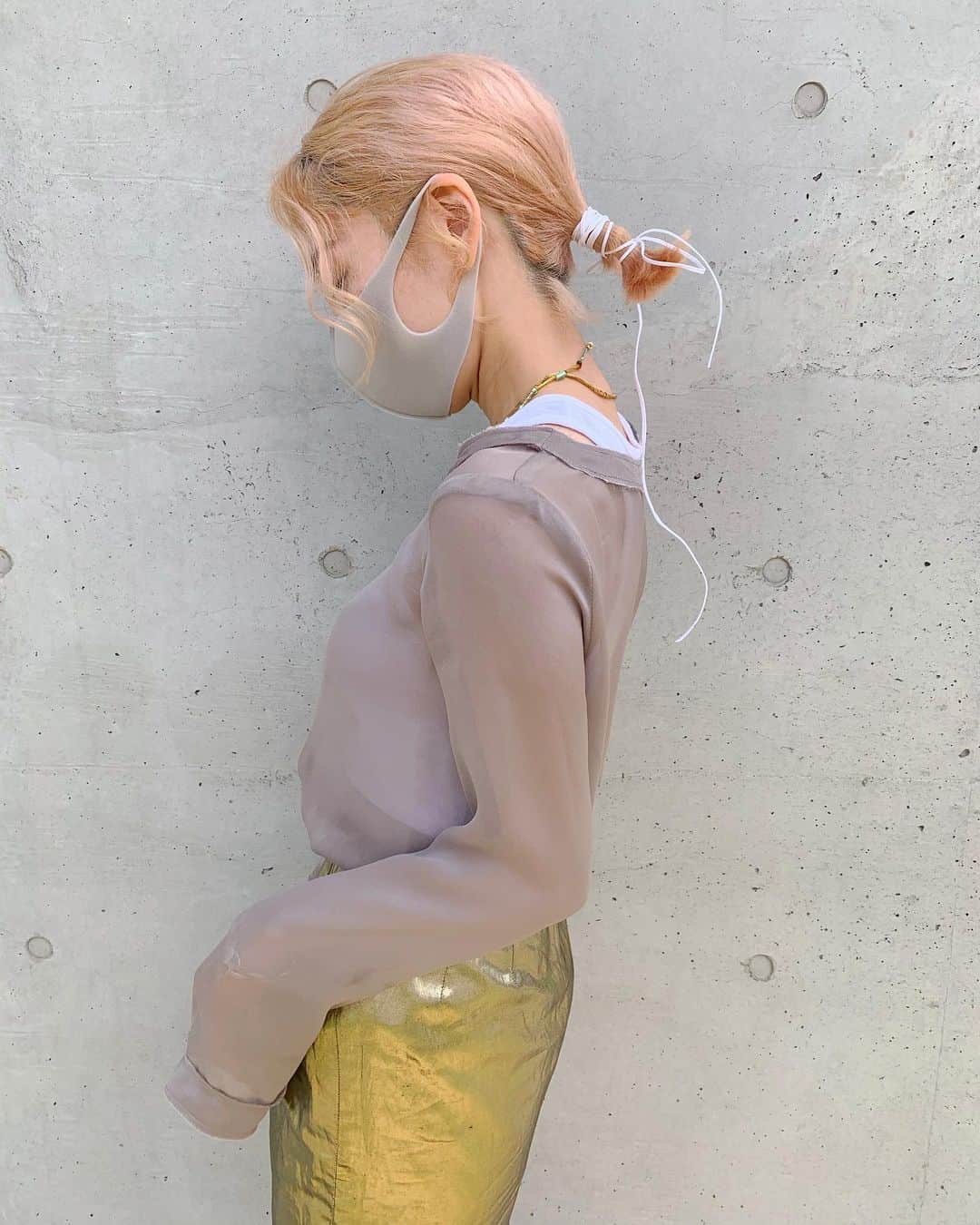 nanako itoのインスタグラム：「暑いけど少し秋を感じてきたのでスケスケな長袖🦕🥽 . @leinwande_official  #leinwande」