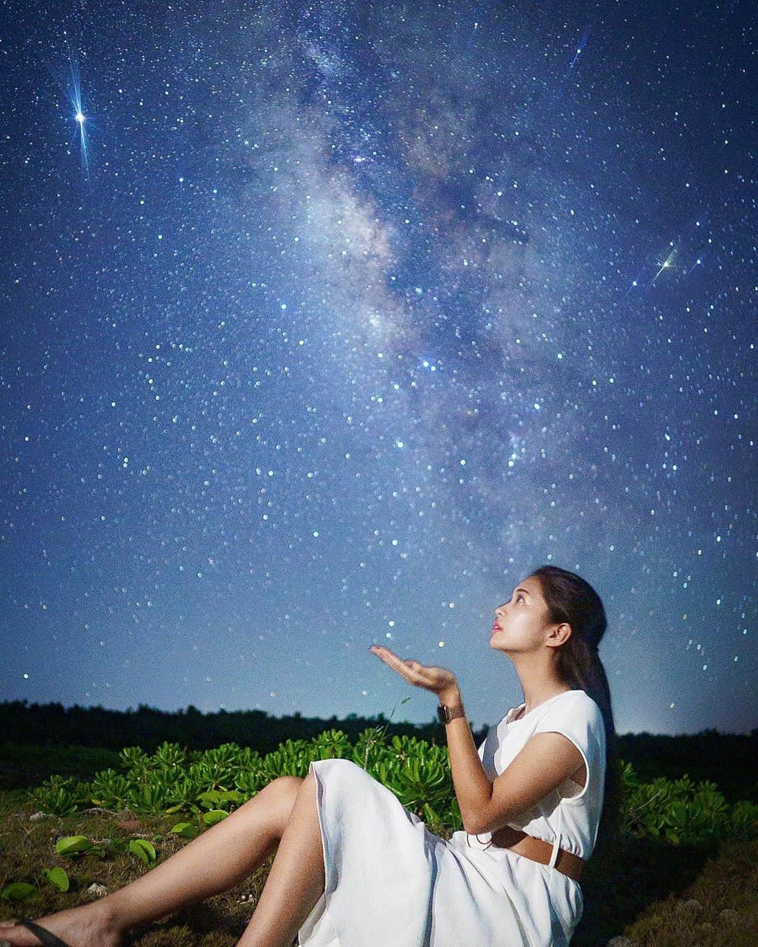 米山珠央さんのインスタグラム写真 - (米山珠央Instagram)「. 満天の星空🌟 . . . #ペルセウス座流星群 #天の川 #星空 #星空撮影 #星空フォト #星 #流れ星 #フォトツアー #沖縄 #宮古島 #伊良部島」8月27日 21時20分 - tamao_17no1