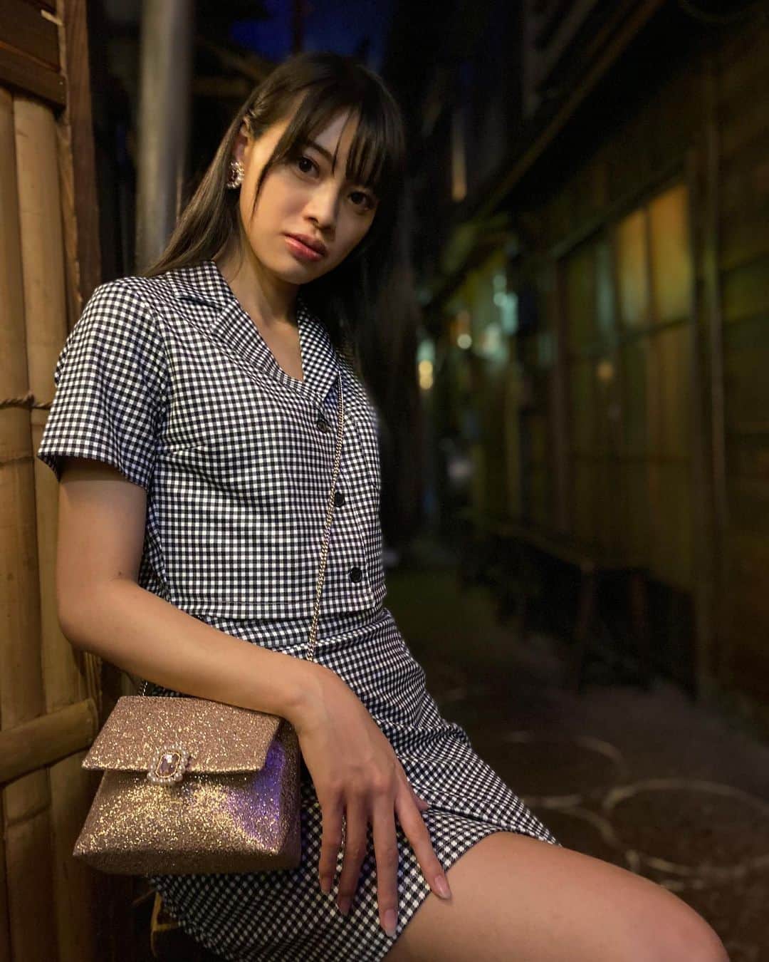 藤田いろはのインスタグラム：「これiPhone11のカメラでポートレートモードで撮ったんだけど普通に綺麗に撮れててiPhoneすげーってなったから見て📸﻿ ﻿ ﻿ ﻿ ﻿ ‪#藤田いろは#グラビア#gravure #japanesegirl #レースクイーン#tokyo  #l4l #aziangirl  #ビジョビ #模特 #뷰티스타그램 #셀카  #cosplay #黒髪ロング#팔로우#소통해요#셀스타그램#モデル #model #그라비아 #모델 #日本的 #性感內衣 #sexy  #性感美女 #性感尤物 #iphoneカメラ #スマホカメラ #portrait」