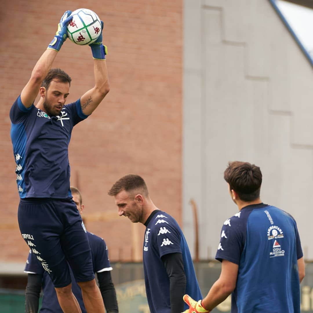 エンポリFCさんのインスタグラム写真 - (エンポリFCInstagram)「📸📸📸 #Day3 Azzurri al lavoro al mattino al Sussidiario; nel pomeriggio nuova seduta per la formazione di Dionisi」8月27日 21時33分 - empoli_fc_official