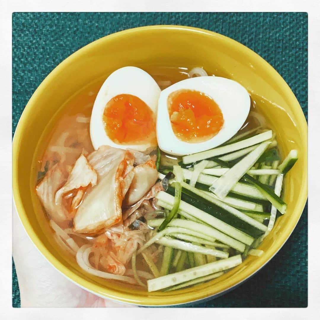 三澤康平さんのインスタグラム写真 - (三澤康平Instagram)「三澤特製冷麺でーす。 へい、おまち」8月27日 21時35分 - misawa_kohei