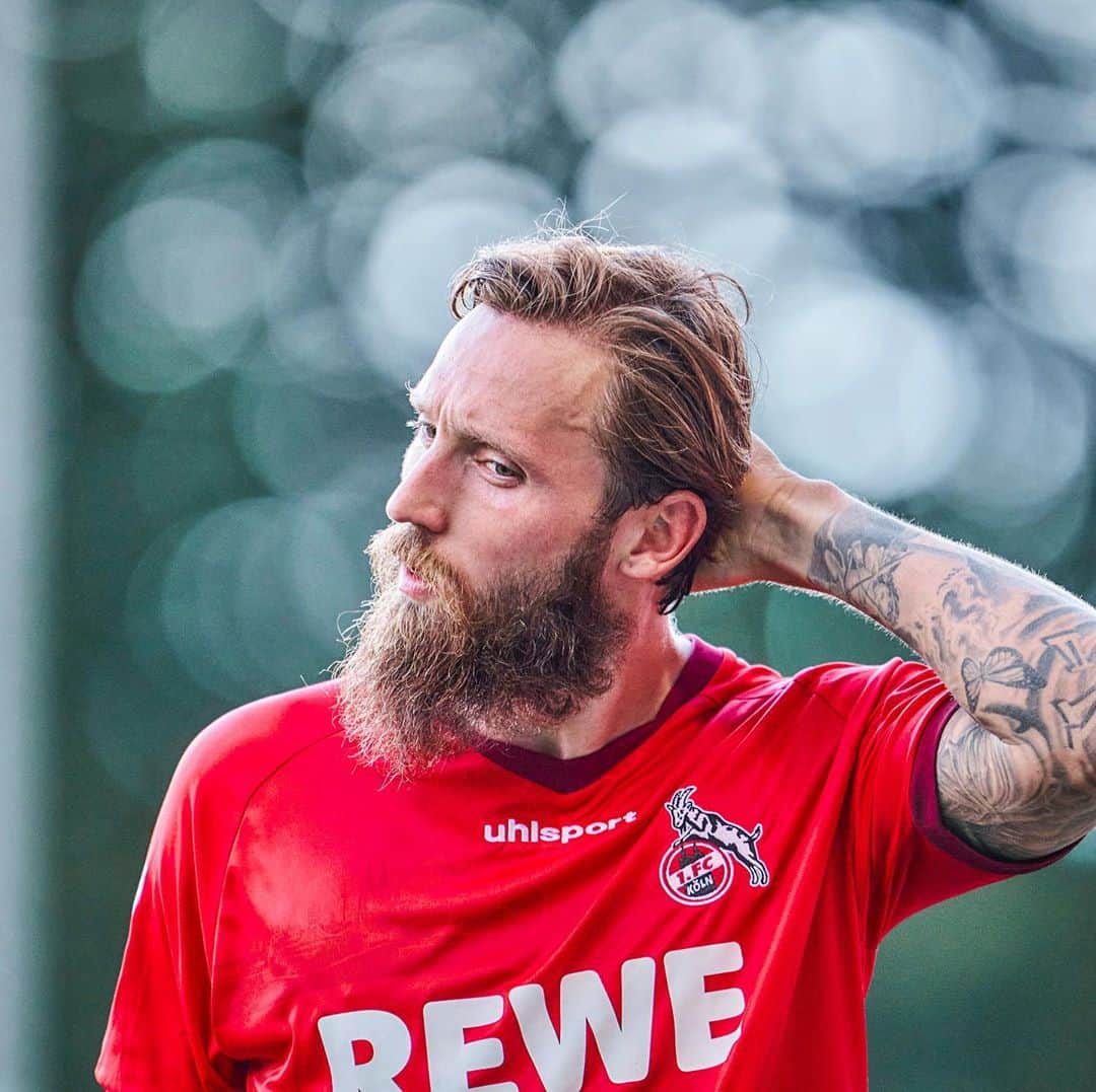 のインスタグラム：「🥵🥵🥵  @fckoeln  #preseason #mood #hardwork #training #team #camp #positivevibes #blessed #proud #effzeh #fc #köln #mh6 #liebedeinestadt」