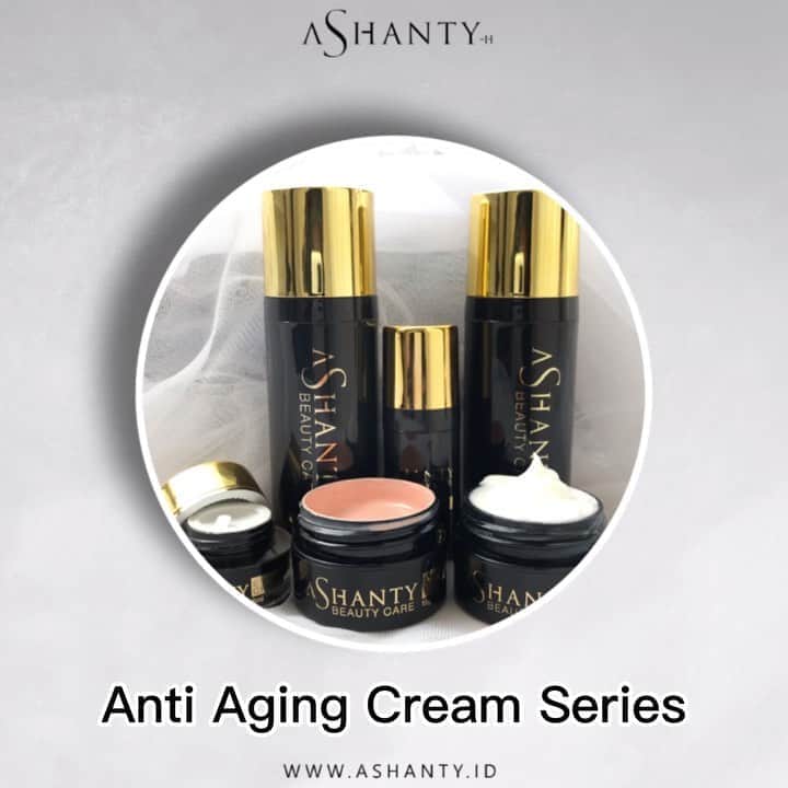 ASHANTY BEAUTY CREAM OFFICIALのインスタグラム：「Jangan tunggu tanda penuaan dini muncul pada kulit wajah, cegah timbulnya tanda penuaan dini pada kulit wajah mulai dari sekarang dengan rutin menggunakan Anti Aging Cream Series by @ashantyid yang mampu melawan timbulnya tanda penuaan dini seperti keriput, kerutan dan garis halus. Anti Aging Cream Series by @ashantyid juga dapat mencerahkan kulit wajah, mengecilkan pori - pori, melembutkan dan melembabkan kulit wajah. Rutin gunakan setiap hari dan dapatkan hasil kulit wajah idaman ❤️  ______________________________ Informasi dan pemesanan  Ashanty Beauty Cream  WA: 081287388885 WA: 081293823950 WA: 087778489900 WaA: 085781140354 ⚡️ Fast Respons Click Link On Bio Instagram @ashantyid ❣️ ______________________________ #ashantybeautycream #creamashanty #skincareashanty #skincare #skincareartis #skincarelokal #creamwajah #creamperawatanwajah #obatjerawat #jerawat #kosmetik #krimwajah #creamwajah #whiteningcream #ashantyid #ashanty #ahha #kepastian #aurelhermansyah」