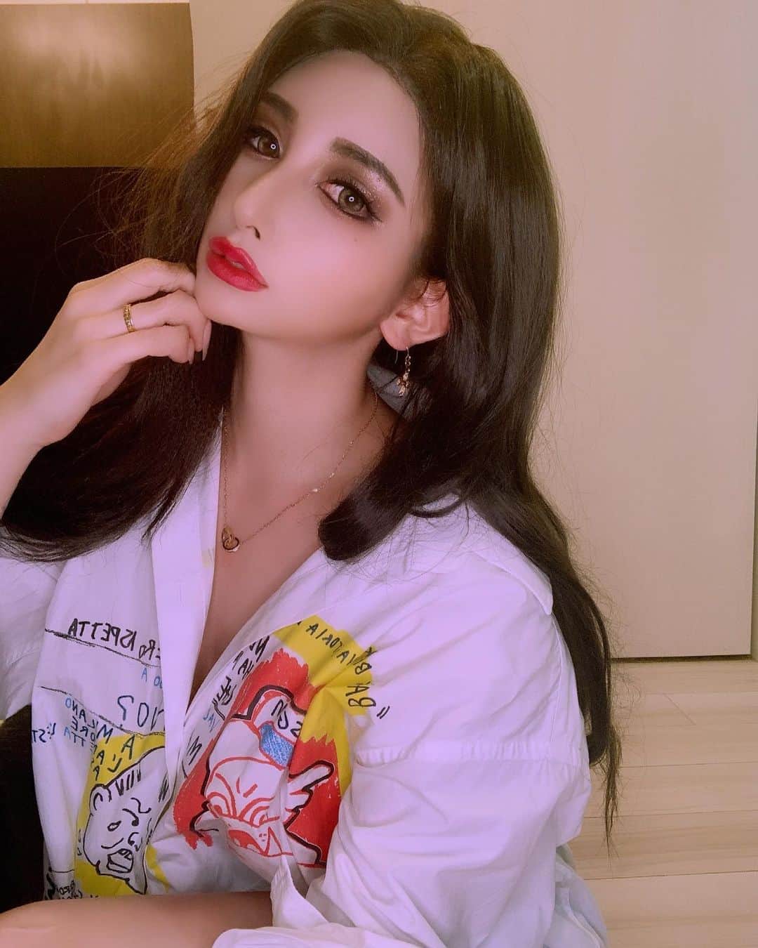 のインスタグラム：「毎日楽しい😆💖✨ あおたんがくれたGIVENCHYの フェイスパウダーもアイシャドウも めちゃくちゃ調子良いんだけど🥺💕✨ #港区女子 #GIVENCHY #GIVENCHYコスメ #ジバンシーコスメ #ジバンシー」