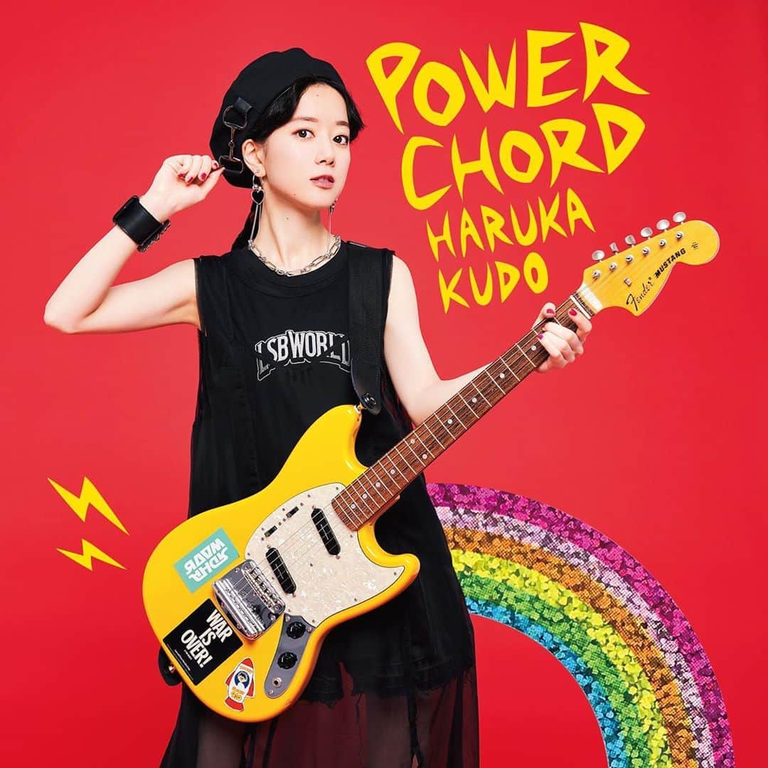 工藤晴香さんのインスタグラム写真 - (工藤晴香Instagram)「10月7日(水)発売の2ndミニalbum「POWER CHORD」  ジャケットが公開されました⚡️ TYPE-A.B.C3種類あるよーー！！！ 赤色がTYPE-Cです。  こちらはCDのみです〜！初めて買ったギターが目印ですっ。」8月27日 22時07分 - kudo_a.k.a_910