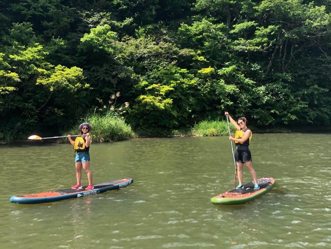 今井胡桃さんのインスタグラム写真 - (今井胡桃Instagram)「初SUP🚣🏼‍♂️🌿 天気も良くて楽しすぎた〜 体幹も鍛えられるし気持ち良いし最高すぎ👏🏼  @fuckintosh0120 さんありがとうございました👍🏼  #yuzawabase #sup #souyustick」8月27日 22時31分 - kurumi924