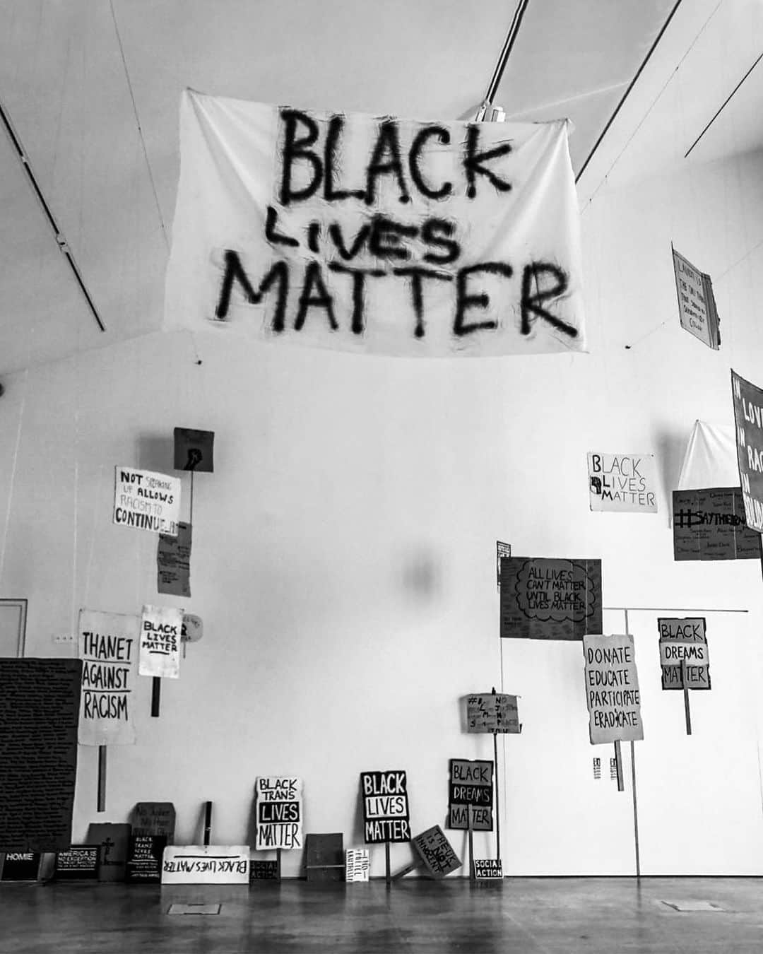 HYPEBEASTさんのインスタグラム写真 - (HYPEBEASTInstagram)「Over 100 Black Lives Matter protest banners have been displayed in U.K.'s @turnercontemporary as part of an exhibition organized by Black British artists and activists, Kelly Abbot, Victoria Barrow Williams, and the @peopledemcollective. The exhibition features over 100 banners from the protests alongside the names of those who have been killed while in police custody in the United Kingdom. All three exhibitions are currently on view until September 6. Click the link in bio for more info.⁠⠀ Photo: People Dem Collective」8月27日 22時38分 - hypebeast