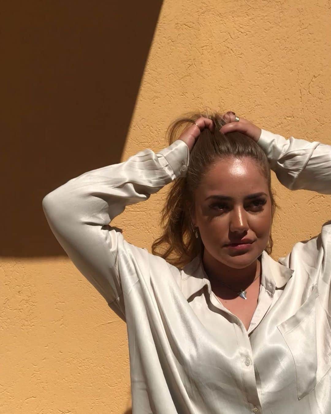 Pleun Bierboomsのインスタグラム：「Sun kissed」
