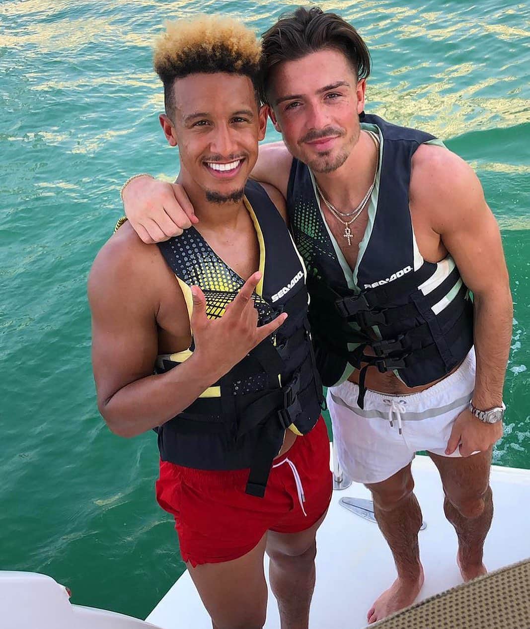 ジャック・グリーリッシュのインスタグラム：「Summertime ☀️」