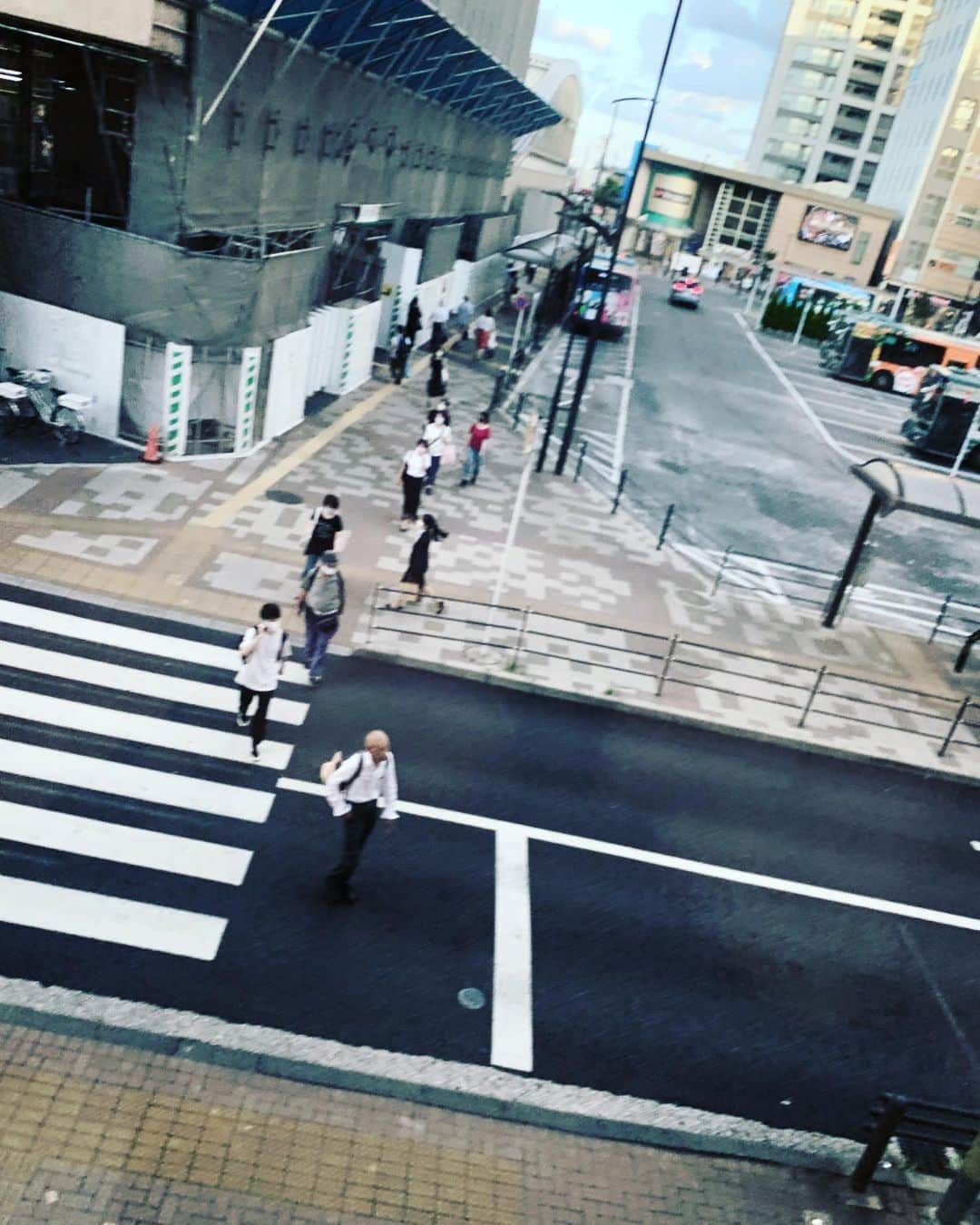 佐藤東弥のインスタグラム：「あっ、知ってる人だ」