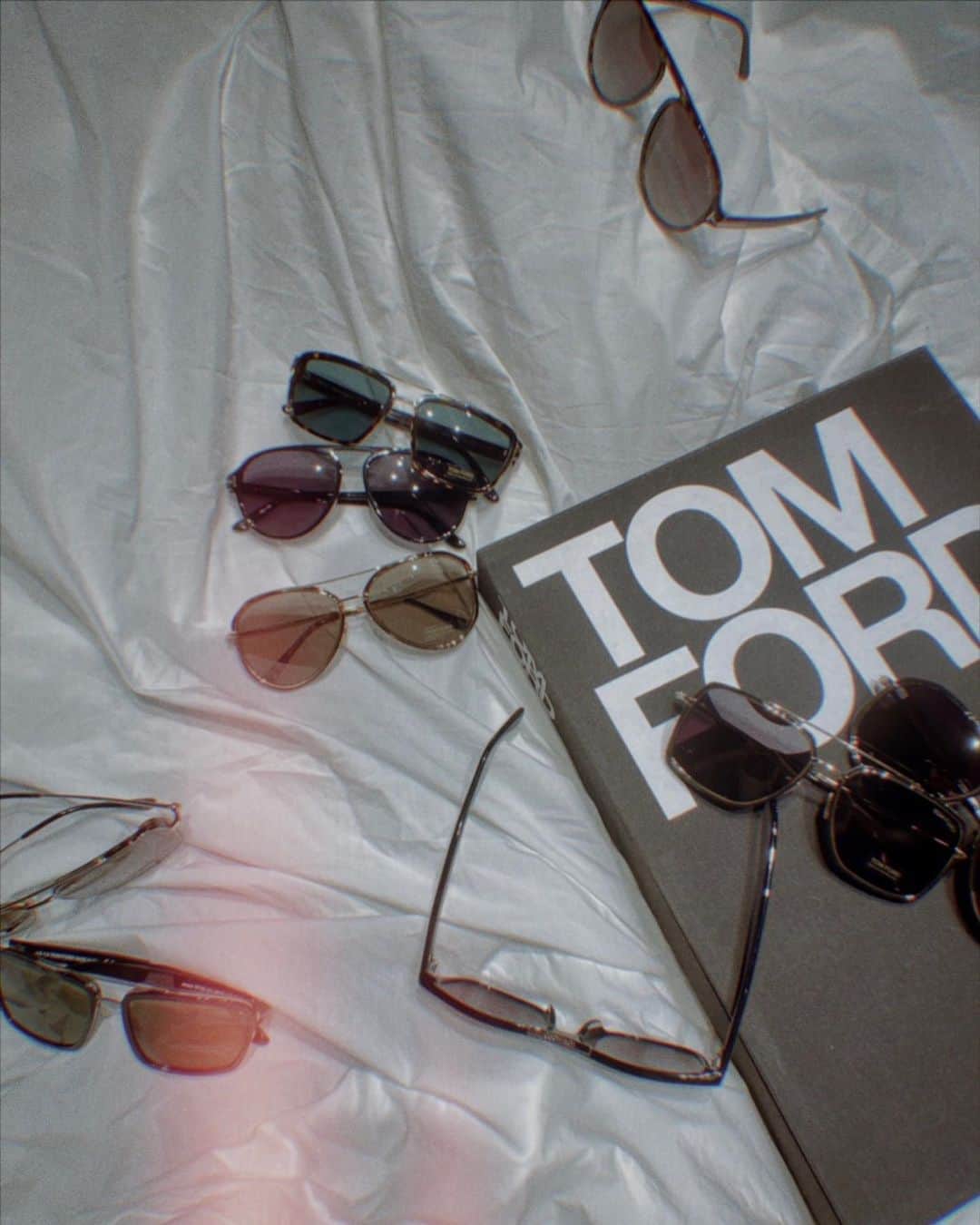 リステアさんのインスタグラム写真 - (リステアInstagram)「Available on RESTIR BOUTIQUE🖤 >>> @tomford  ✔️Please check it out🔥🖤  @restirofficial RESTIR BOUTIQUE  #restir #リステア #tomford #sunglasses #サングラス #accessories」8月27日 23時27分 - restirofficial