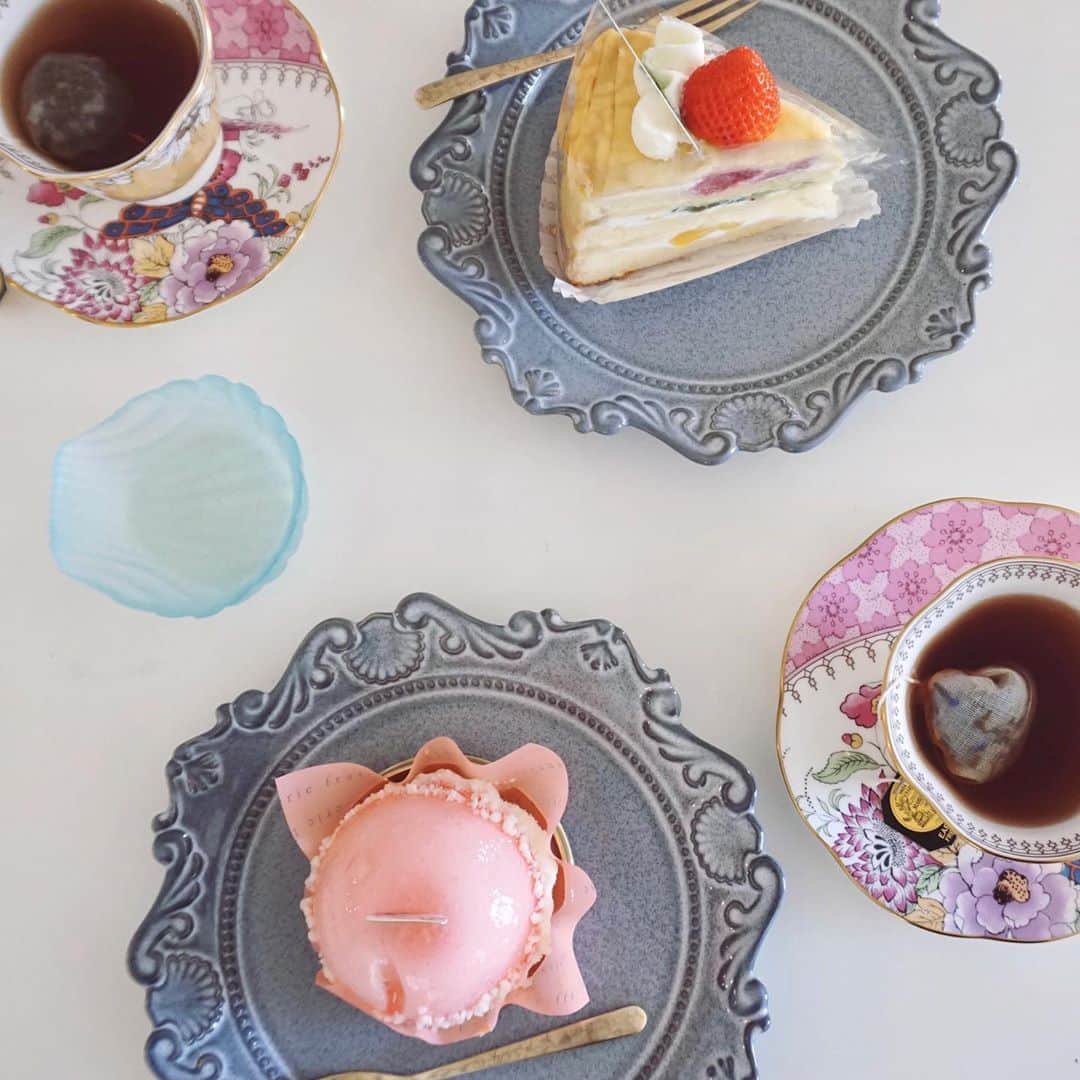 のインスタグラム：「すっごく久しぶりに姉と女子会😭💘﻿ プレゼントしたWEDGWOOD @wedgwoodjapan のコーヒーカップ使ってくれてた♡﻿ ﻿ ﻿ #WEDGWOOD#ウェッジウッド#コーヒーカップ」