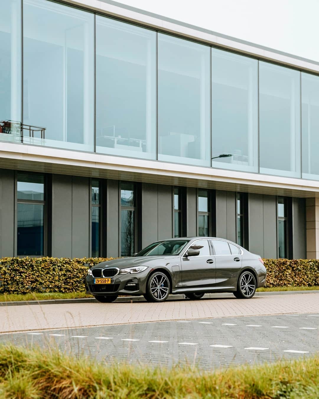 BMWのインスタグラム：「3 is a magic number, and this one electrifies you even more. #THE3 #BMW #3Series #PluginHybrid #JoyElectrified #BMWrepost @ericvanvuuren @bmwnederland」