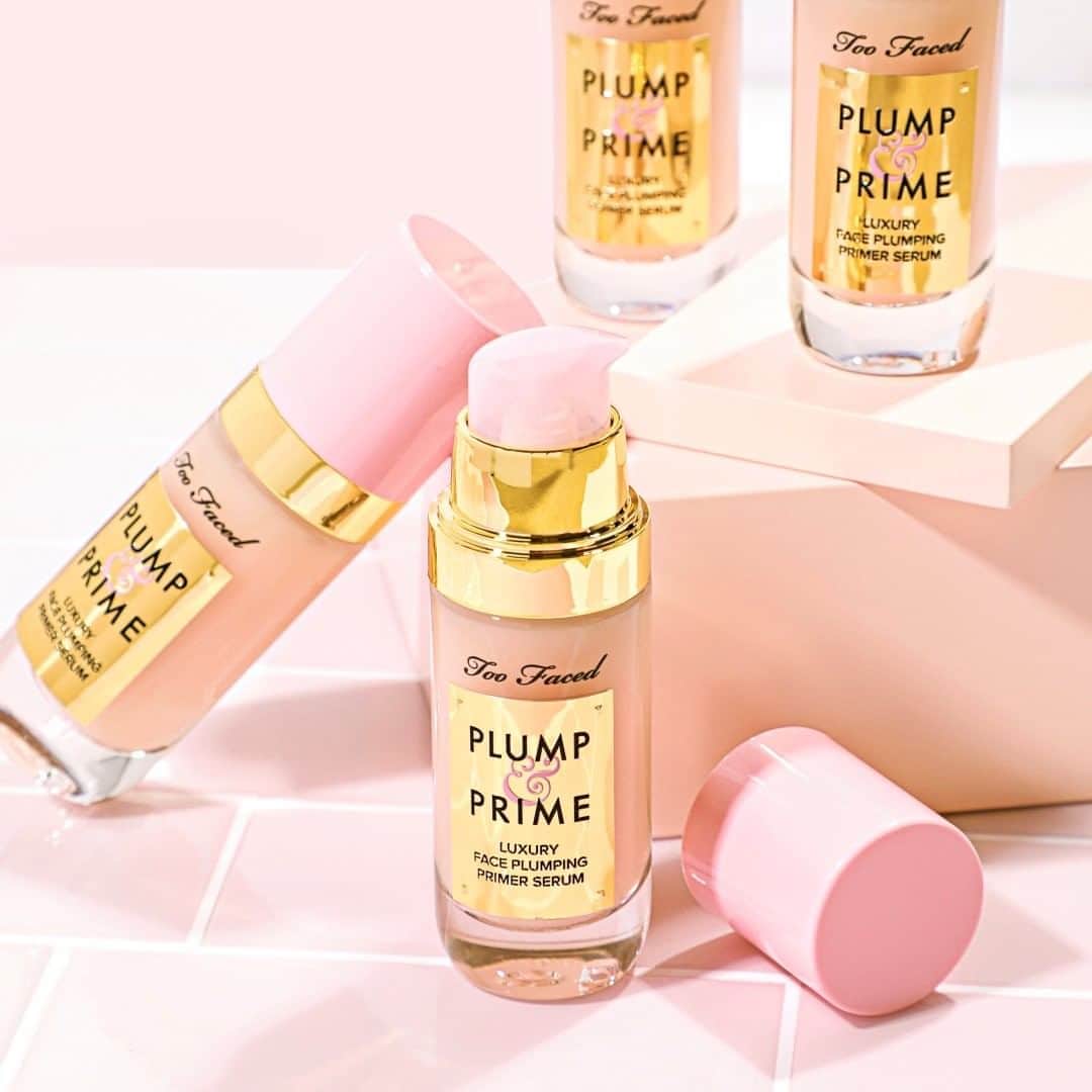 Too Facedさんのインスタグラム写真 - (Too FacedInstagram)「The one-stop, face miracle worker is HERE! Use in the AM to create a flawless canvas and in the PM to visibly plump and lift while you sleep. Tag a friend that needs to know about our Plump & Prime Face Plumper. #toofaced」8月28日 0時00分 - toofaced