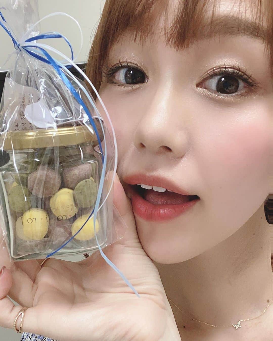 のインスタグラム：「⠀ ⠀ おかし🥺💭 ⠀ ⠀ #身体に優しい #ビーガンスイーツ #ビーガン #卵 #乳製品不使用 #クッキー #cookies #sweets #ぺろり #一瞬で #いただきました #罪悪感 #ゼロ #笑 #立石純子 #シンガーソングライター #foodstagram #instalike #instafood #おいしいはしあわせ」