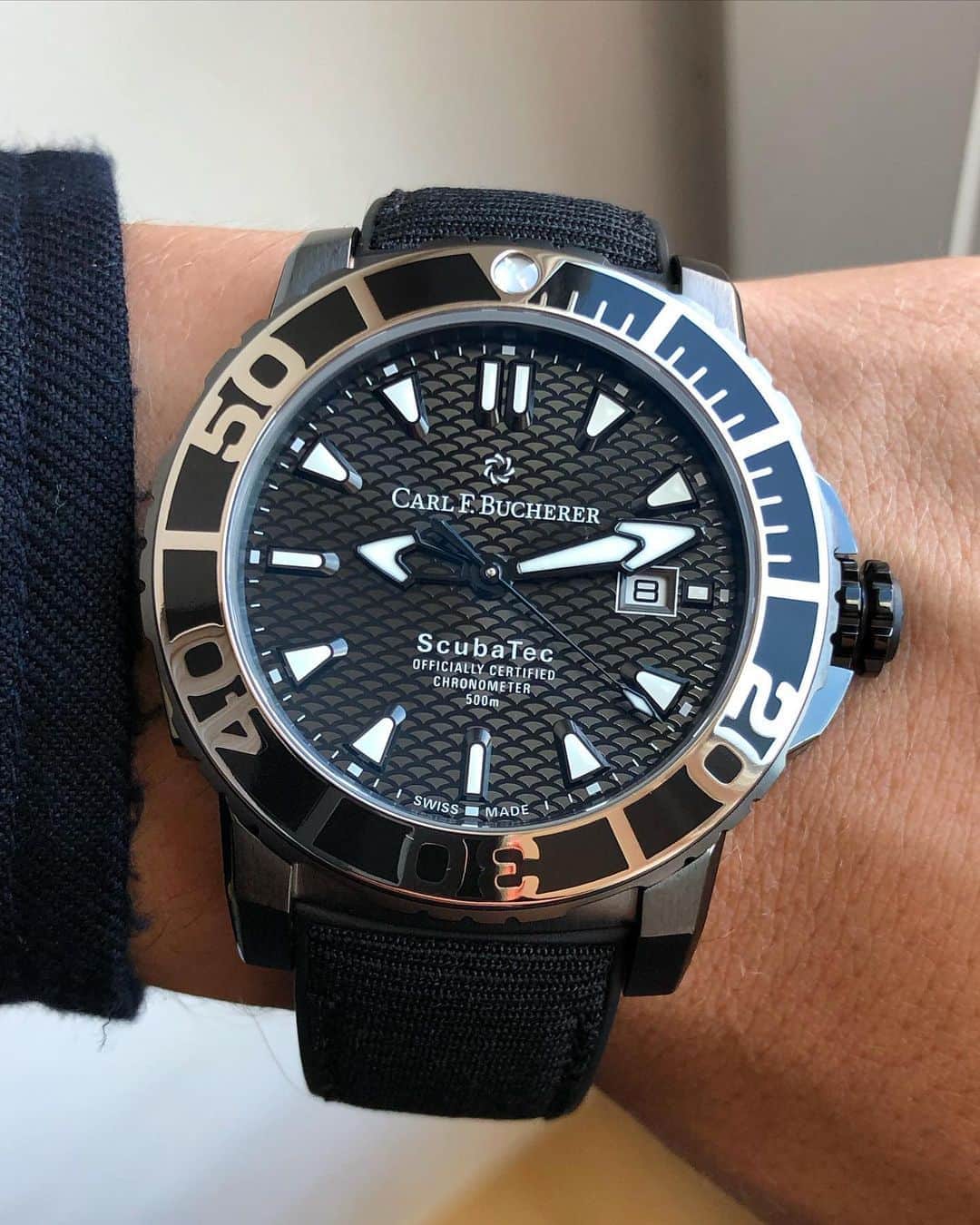 Daily Watchさんのインスタグラム写真 - (Daily WatchInstagram)「The new stunning @CarlFbucherer Patravi ScubaTec Black in an ultra-light titanium case. Water resistance of up to 50 bar (500 meters) #DailyWatch #CarlFbucherer」8月28日 0時40分 - dailywatch