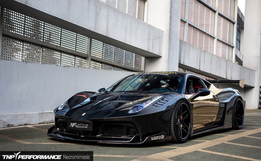 Wataru Katoさんのインスタグラム写真 - (Wataru KatoInstagram)「LB Silhouette WORKS Ferrari 458 GT Full Carbon Type in China 🇨🇳!! Well done !! Special thanks to @neczhou_tnp !!」8月28日 1時59分 - libertywalkkato