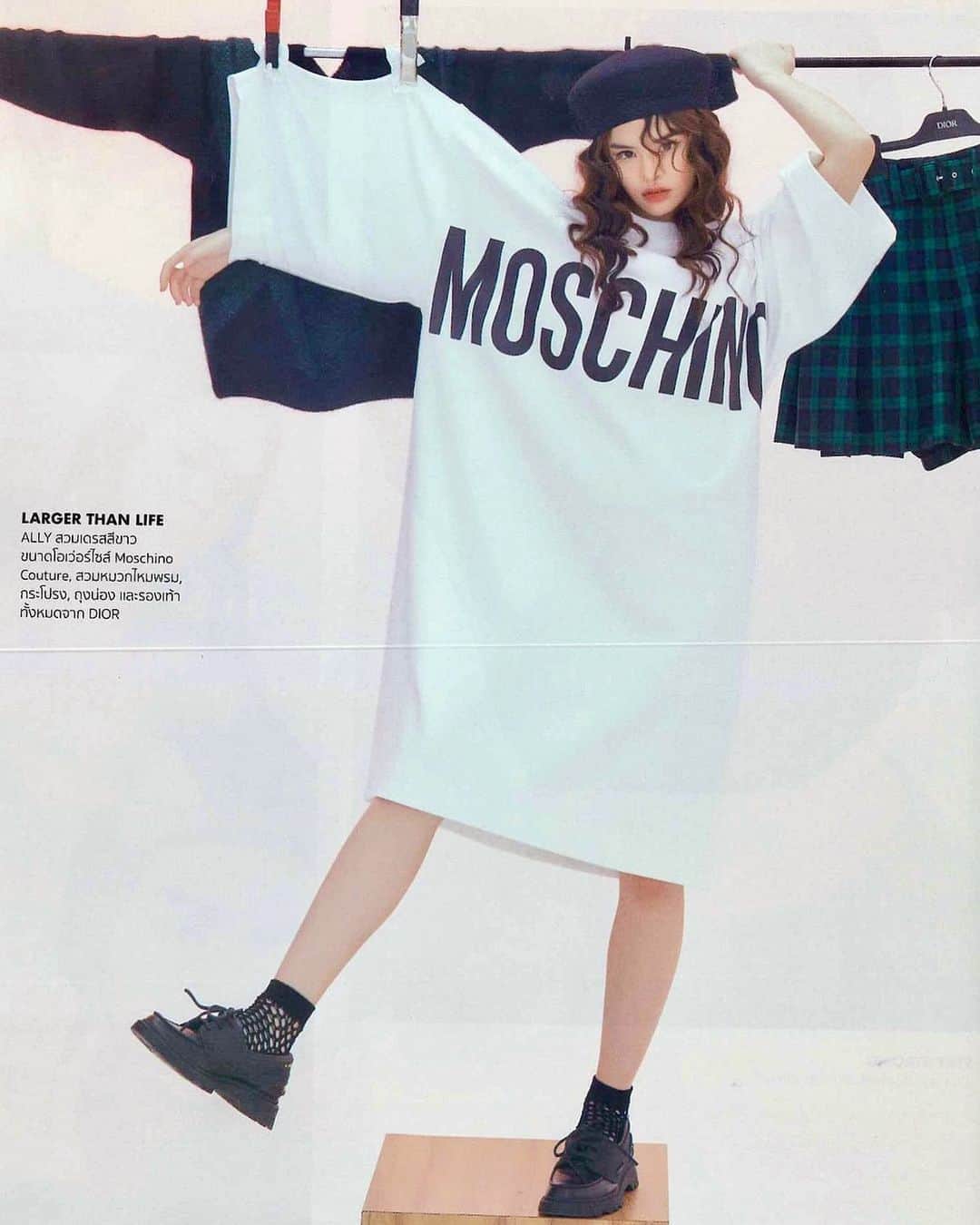 Moschinoさんのインスタグラム写真 - (MoschinoInstagram)「Moschino @lipsmagazine #moschino @itsjeremyscott  Photographer: @nucha_jaitip Stylist: @aystyled__ Fashion Editor: @torrineestyle Model: @allynitibhon」8月28日 1時53分 - moschino