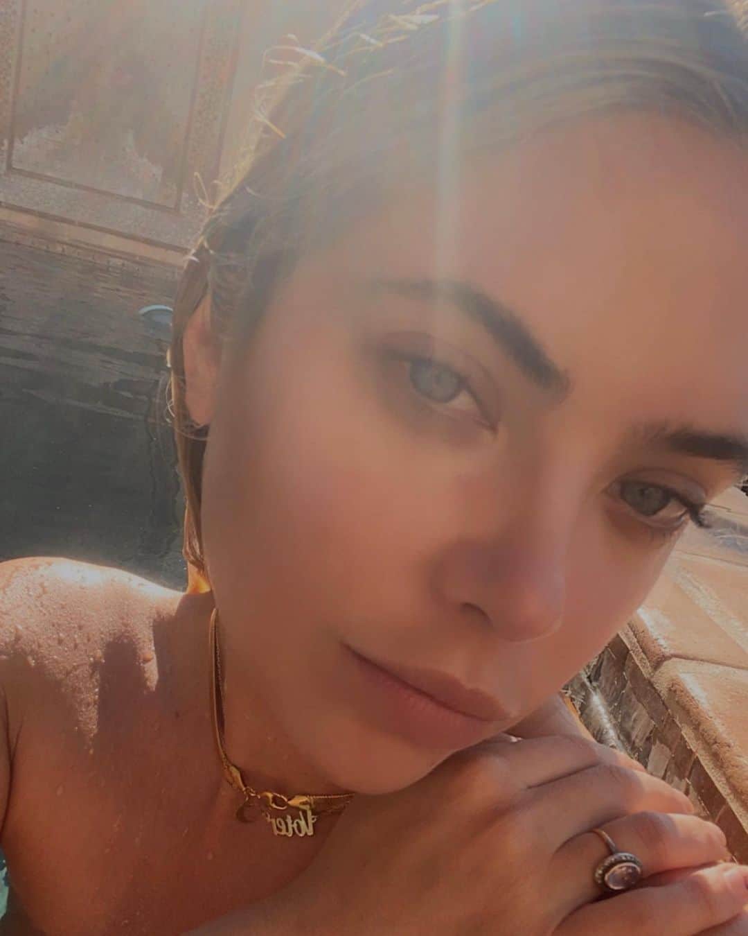 アシュレイ・ベンソンのインスタグラム：「Pool day」
