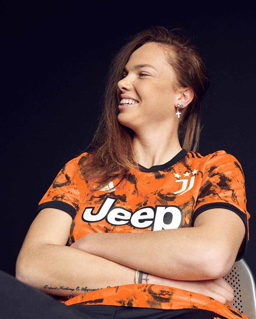 HYPEBEASTさんのインスタグラム写真 - (HYPEBEASTInstagram)「@hypebeastsports: @juventus and @adidasfootball have returned for the final installment ahead of the 2020/21 Serie A season. Opting for a vibrant orange third kit inspired by the Italian side’s on-pitch spirit, the set features @adidas’ latest cooling innovation called HEAT.RDY – KEEP COOL and also arrives with matching orange shorts and socks. Purchase the jersey now on both the adidas and Juventus websites.⁠⠀ Photo: adidas」8月28日 2時11分 - hypebeast