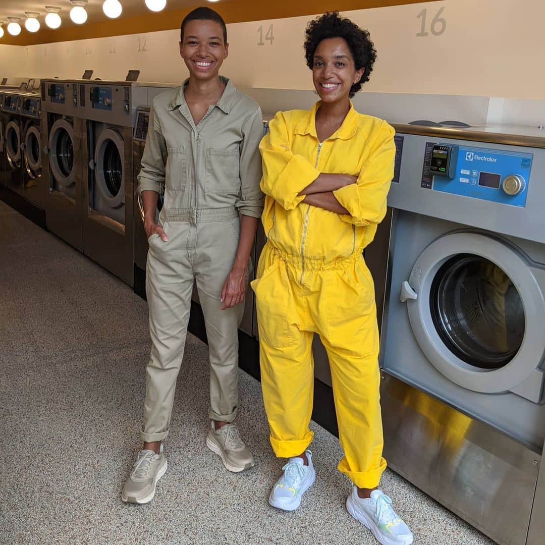 ホカオネオネさんのインスタグラム写真 - (ホカオネオネInstagram)「“When I (Corinna) first moved to New York 8 years ago for a job in fashion journalism, I was surprised at the state of the laundromats in my neighborhood. I couldn’t believe that the places I needed to visit to wash my clothes were, in fact, dingy and unkempt. A couple years later, I began dreaming up my ideal laundromat, and convinced my sister Theresa to move from London to help with the design. We envisioned a beautiful, modern, light-filled space that was not only sparkling clean but also environmentally friendly (a value our mother instilled in us from a young age).  We found the perfect space in Williamsburg, Brooklyn, installed the most energy-efficient equipment on the market, sourced biodegradable garment care products, and brought our vision to life. Theresa ended up staying in New York after the buildout (as did our parents), and for two years our family business was a lovely spot for the community to do laundry, linger in our back patio, and relax with a cup of coffee in our mezzanine café.  As small business owners, we wear many hats, including helping our team wash and fold. We’re no strangers to being on our feet for hours on end, and having supportive footwear is key. When COVID-19 hit New York in March this year, we decided it was best for our team to shelter at home while my sister and I kept the business going. The neighborhood needed our services to stay healthy and clean (it’s still relatively uncommon to have laundry in the building in NYC), and we ended up doing thousands of pounds of laundry drop-offs between the two of us while self-service was suspended. That was one of the most mentally and physically challenging periods we’ve ever been through, but having family by our side, an amazing team (who are now back in action!), and an extremely supportive community makes all the difference.   - HOKA Fans Corinna & Theresa Williams of @celsious_social #HumansofHOKA  Head to our stories now for a takeover Corinna and Theresa. #TimeToFly」8月28日 2時23分 - hoka
