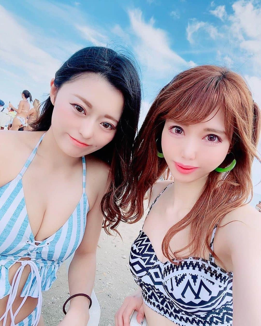 あやかたこやきさんのインスタグラム写真 - (あやかたこやきInstagram)「海🏖 みなちゃん美白すぎて、自分の地黒が際立つ😂オセロ  初めての円山教授🍛次は激甘で頂こう🎶 そして帰り道に軽く飲んで、お家帰ってからまたご飯食べた🍚  #海 #ドリームビーチ #地黒 #円山教授 #浜カレー #桃林 #ススキノ #ニュークラ #ホステス #クラブ #ベルベ #鈴鐘 #あやき #キャバ嬢 #お家ご飯 #錦 #北新地 #中洲 #ミナミ #新宿 #歌舞伎町 #六本木 #銀座 #国分町 #instagood #instagram #l4l」8月28日 2時44分 - ayakatakoyaki