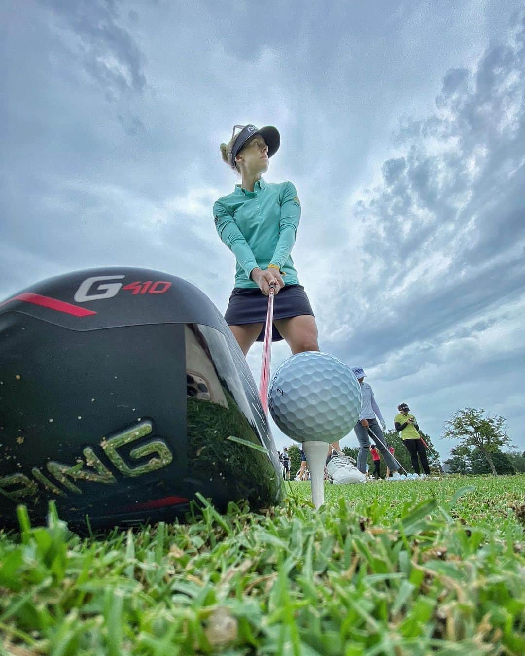 Pernilla Lindbergのインスタグラム：「New week, new @pingtour G410 driver! My old one has been good to me but it didn’t want to draw and my right miss was a bit too large. The  solution was to upgrade to the G410 from the G400 and switch to a slightly more upright head with a draw bias and 💥 .....it now draws and doesn’t miss as far right! Looking forward to trying it out in competition!」