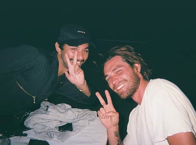 マーク・インデリカートのインスタグラム：「Brett & Brad want you to register to vote!」