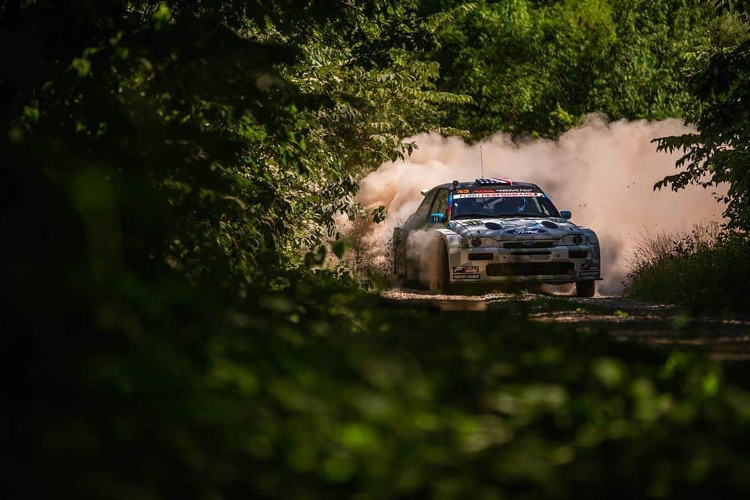 ケン・ブロックさんのインスタグラム写真 - (ケン・ブロックInstagram)「Even though the bulk of the race stages were at night for the Southern Ohio Forest Rally, the testing and practice sessions offered up some rad opportunities for daylight photos of my Ford Escort RS Cossie V2 at speed on the gravel. It also offered an opportunity to put @mister_zachary into the co-driver seat to see how well he could read pace notes at speed on the gravel through the forest. You’re going to have to click the link in my bio to see that. Check it out! #gravelmachinegun #FordEscort #CossieWorldTour #BlockEscortCossieV2」8月28日 3時21分 - kblock43