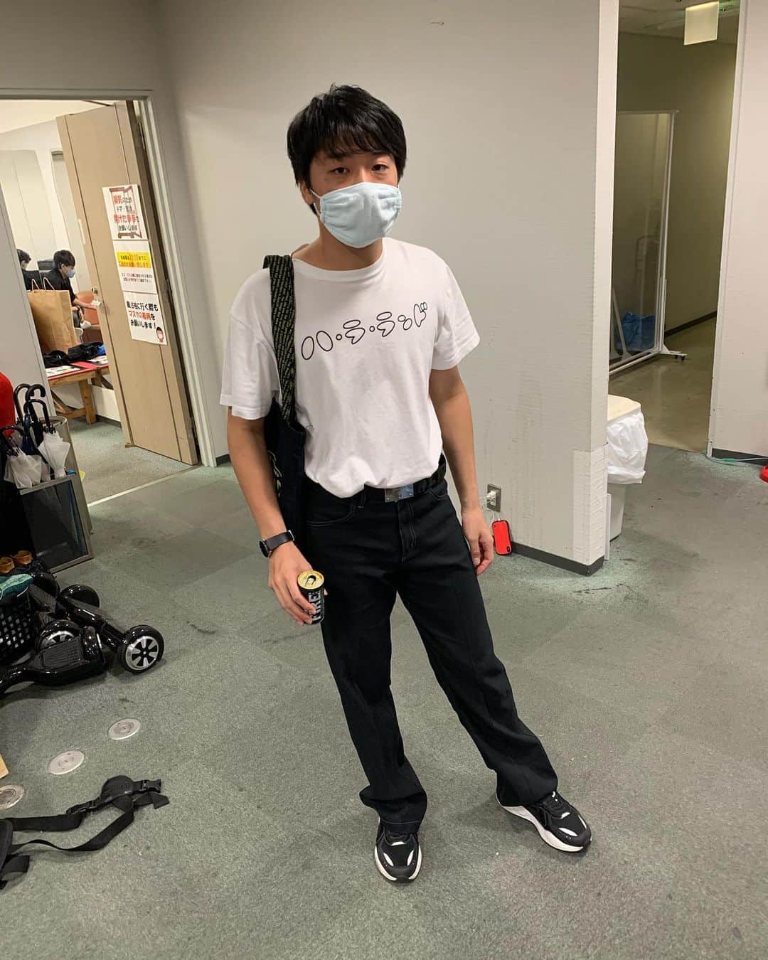 池田真一のインスタグラム：「今日はジャーナリスト取材お休みみたいです！にしても胴短っ！！」