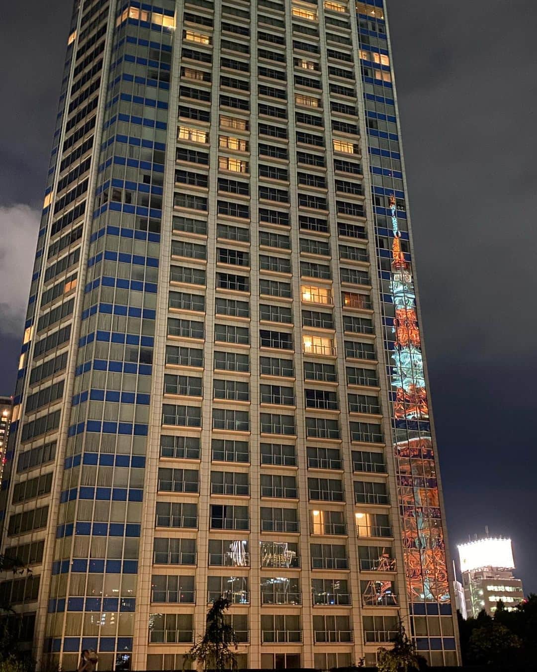 壽老麻衣さんのインスタグラム写真 - (壽老麻衣Instagram)「先日の写真📸 浴衣を着て東京タワー周辺を散歩してきました。もう九月ですが、今年唯一できた夏らしいこと🎐☀️ 撮影のときのみ、マスクを外しています🍀 🍀 🍀 🍀 #東京タワー #tokyotower #プリンスパークタワー東京 #芝公園 #浴衣 #散歩」9月11日 21時59分 - maijuro