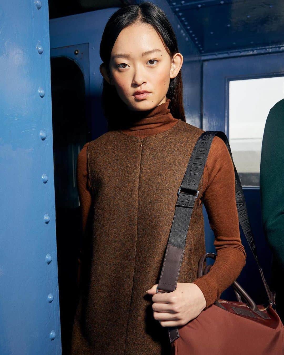ウォントのインスタグラム：「Soft, sophisticated Sienna. Shop the autumnal hue in our beloved classics and new silhouettes, now on wantlesessentiels.com.  #wantlesessentiels #worldofwant」