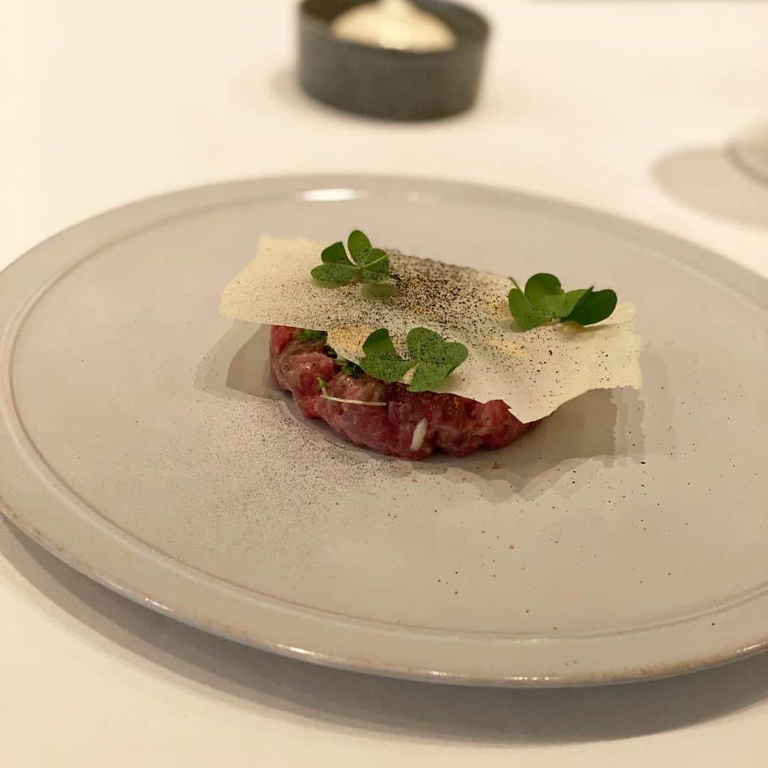 ImotoEtsuyo さんのインスタグラム写真 - (ImotoEtsuyo Instagram)「・ ・   #ランチ  は #麻布十番の @restaurant_sublime へ。 ・ 久しぶり。 今回も美味しく頂きました！ ・ #十勝ハーブ牛  #浜名湖 #帆立  #北海道 #サメガレイ  #京都 #京鴨  #熊本 #薔薇   #tokyogourmet  #東京グルメ  #foodstagram  #foodporn  #azabujuban  #スブリム #sublime  #ミシュラン」9月11日 22時15分 - bisuhada