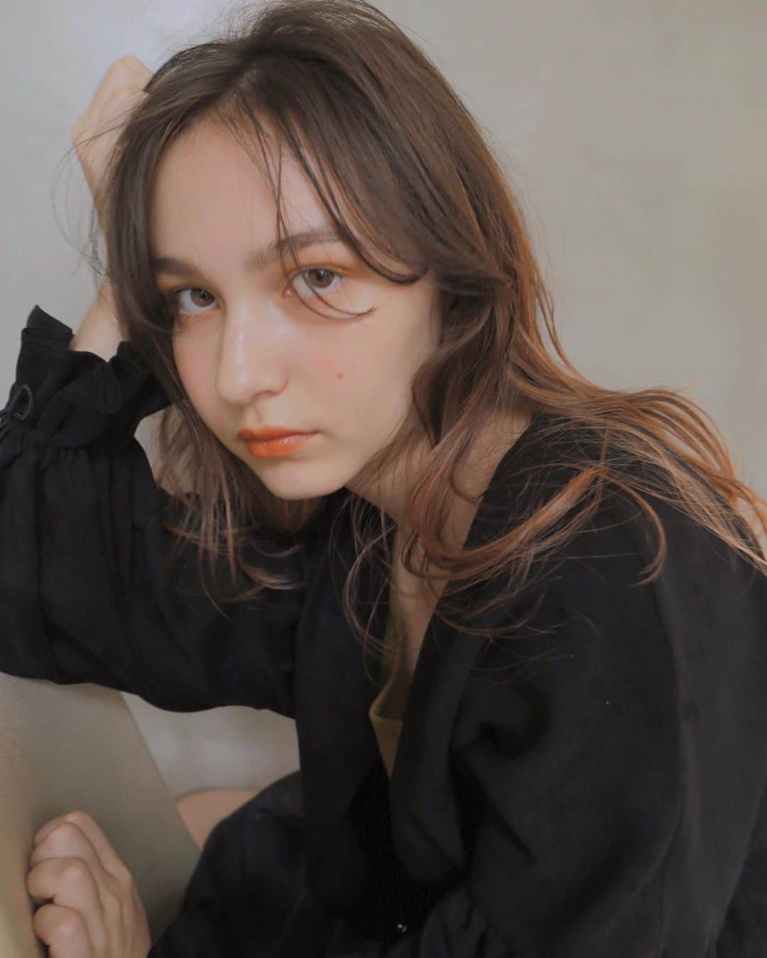 野々口祐子のインスタグラム：「秋の気配🍂 ELLE girl掲載中です🧡 #nono_hair #nono_make  #syan_tokyo #ellegirl」