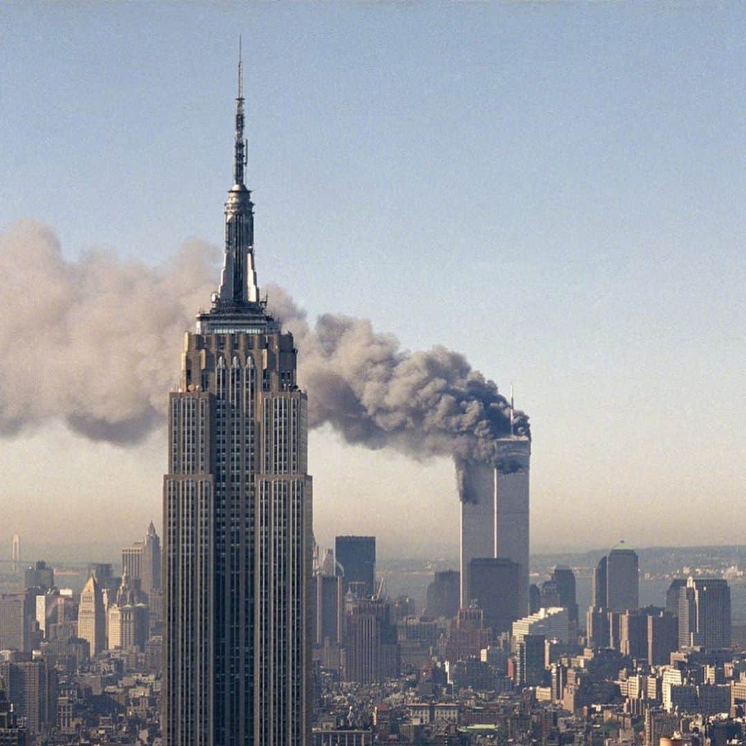 ティモウェイランドさんのインスタグラム写真 - (ティモウェイランドInstagram)「To the loved ones lost on this day in this city, we will never forget what happened 19 years ago today. #911memorial #911 #whatisrememberedlives #nystrong」9月11日 22時15分 - timoweiland