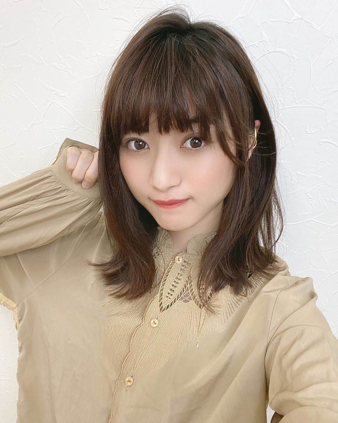 谷口萌衣子のインスタグラム：「NYNYさん(@nyny_official_account )で、 ヘアメイクと撮影をして頂きました！🗽  普段とは印象が変わる大人な雰囲気🥂 アレンジでイメチェン出来て楽しかったです♡  hair @0609.takesueyuki make @maimi_nyny camera・総括 @nyny_watanabe   #ミスキャンパス立命館 #NYNY」