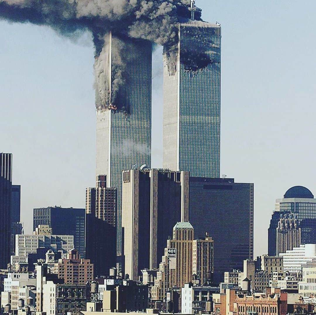 キャンディス・キャメロン・ブレさんのインスタグラム写真 - (キャンディス・キャメロン・ブレInstagram)「#NeverForget 🙏🏻 911 💔🇺🇸」9月11日 22時32分 - candacecbure