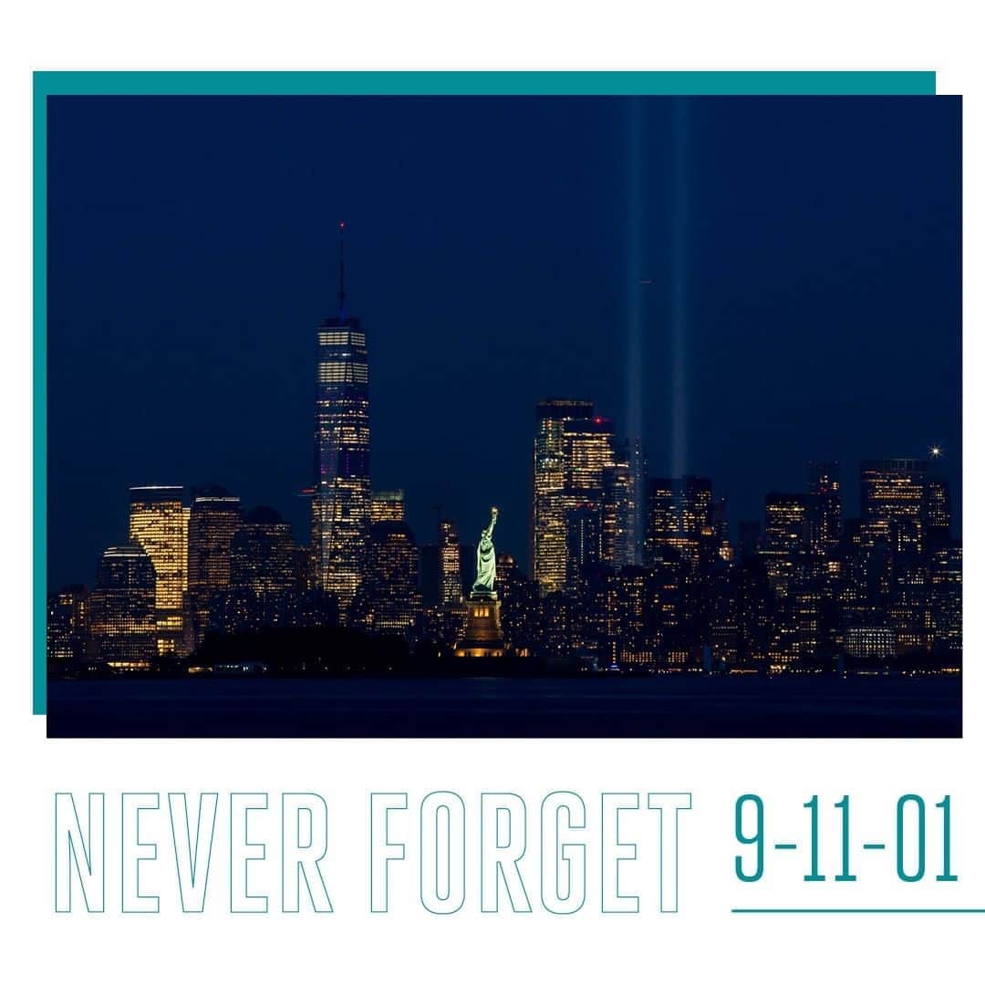 マイアミ・ドルフィンズさんのインスタグラム写真 - (マイアミ・ドルフィンズInstagram)「We will never forget.」9月11日 22時34分 - miamidolphins