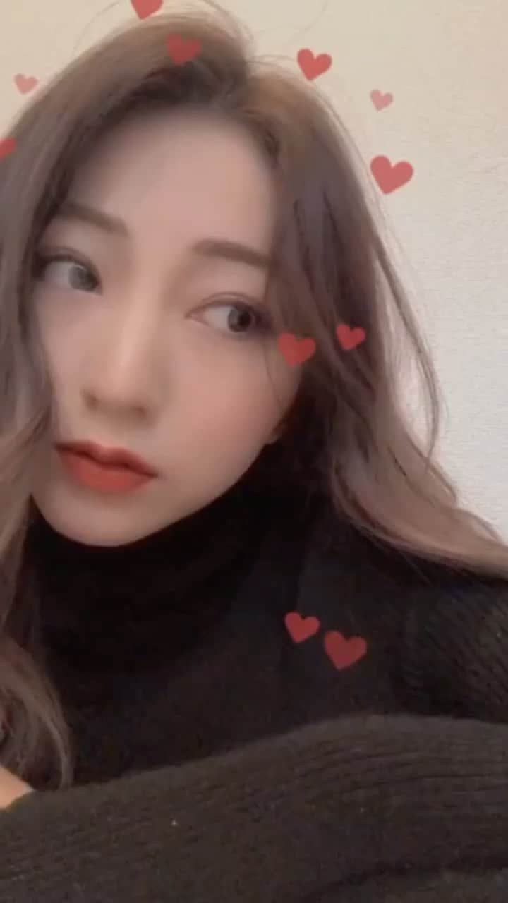 松尾 瞳のインスタグラム：「😈❤️👋🏻」