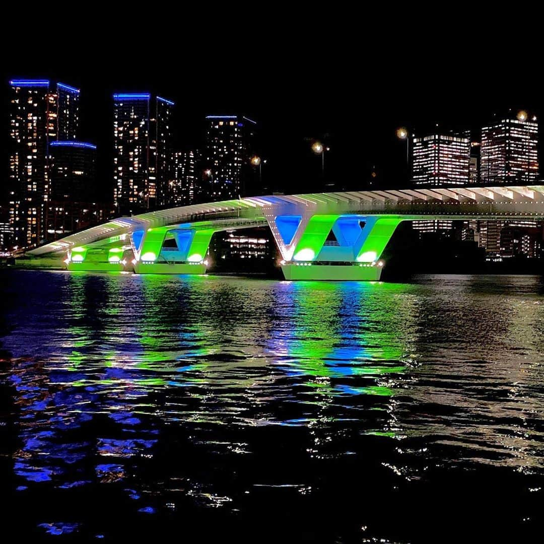 km観光タクシーさんのインスタグラム写真 - (km観光タクシーInstagram)「Toyosu Ohashi Bridge  #tokyodrive #tokyotrip #tokyotour #tokyosightseeing #tokyolife #tokyonow #tokyotravel #thingstodointokyo #mytokyois #thingstodoinjapan  #tokyotourism #観光タクシー #kmタクシー  #東京観光タクシー #kmtaxi #tokyotokyo #20cheersfortokyo」9月11日 22時41分 - tokyodrive.jp