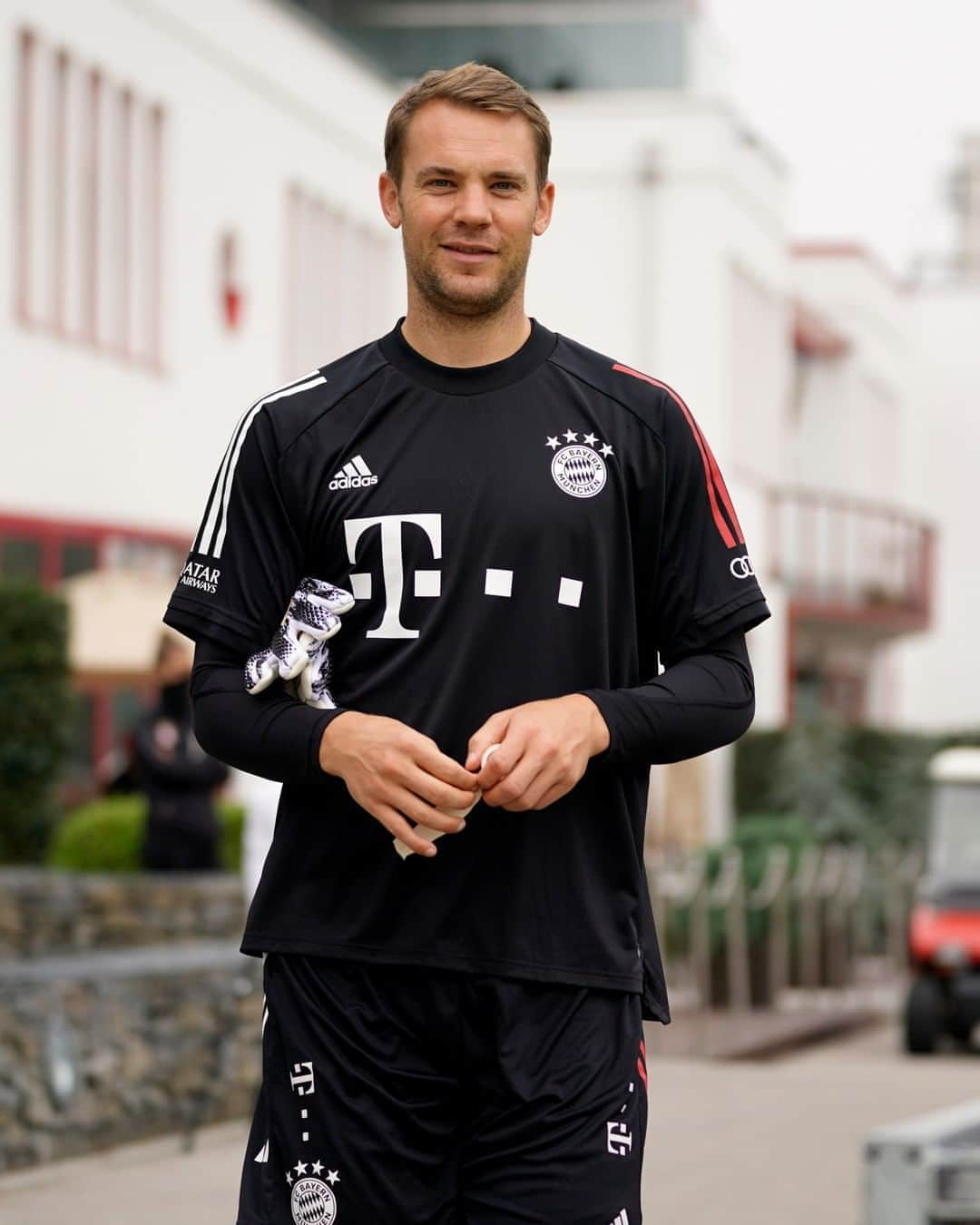 バイエルン・ミュンヘンさんのインスタグラム写真 - (バイエルン・ミュンヘンInstagram)「Back on the pitch! 🏃‍♂⚽  #MiaSanMia #FCBayern #Training #packmas #football」9月11日 22時50分 - fcbayern