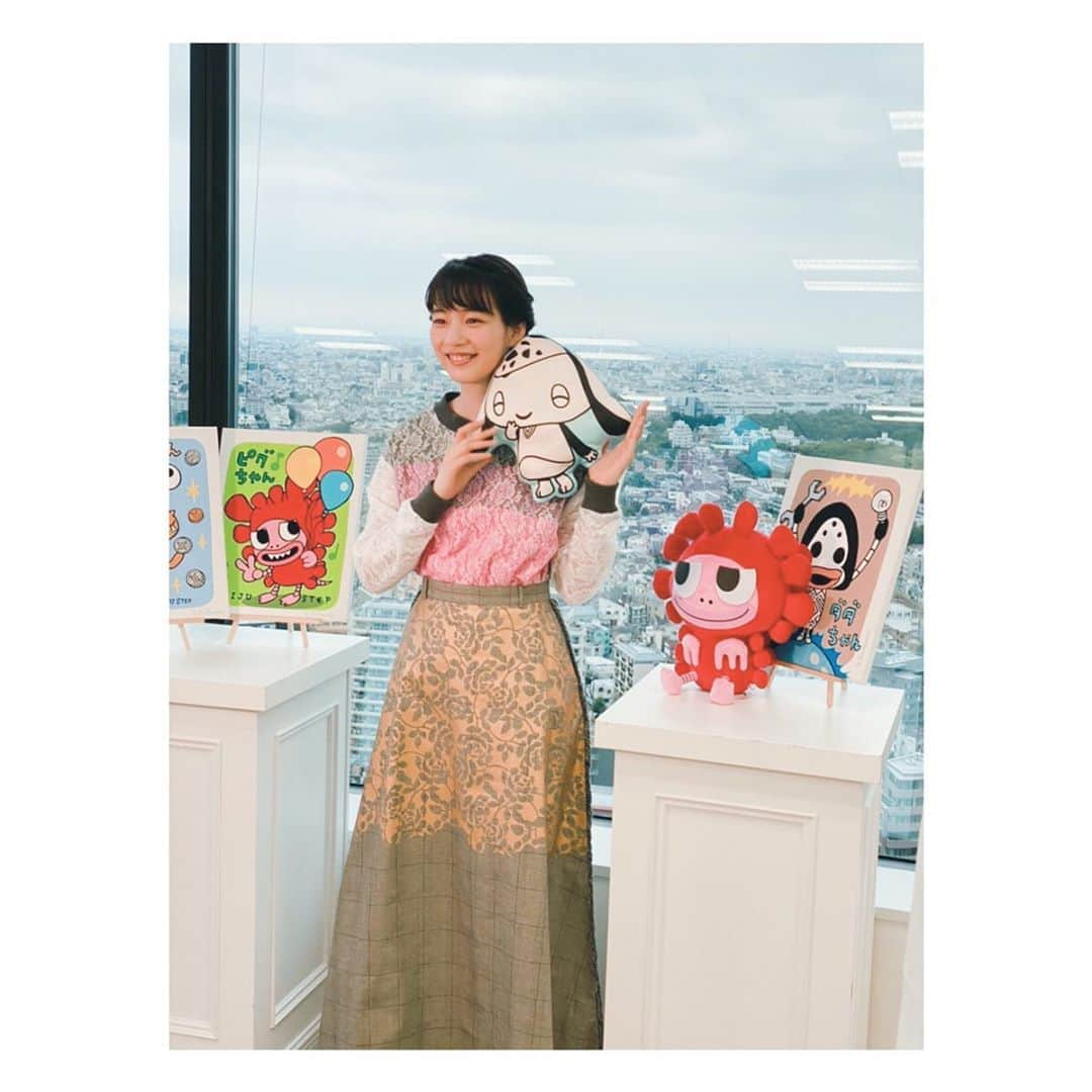 のん（能年玲奈）さんのインスタグラム写真 - (のん（能年玲奈）Instagram)「ムゲちゃん！ 潘さんと再び共演させていただいて嬉しかったです。 かいじゅうステップ、とっても面白いのでお楽しみに！ #かいじゅうステップ #kaijustep #Eテレ」9月11日 22時50分 - non_kamo_ne