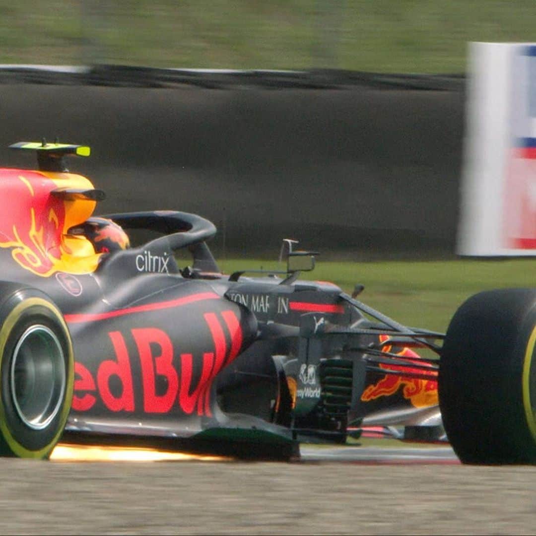 F1さんのインスタグラム写真 - (F1Instagram)「✨ @alex_albon ✨ . . . #F1 #Formula1 #RedBull #AlexAlbon」9月11日 23時16分 - f1