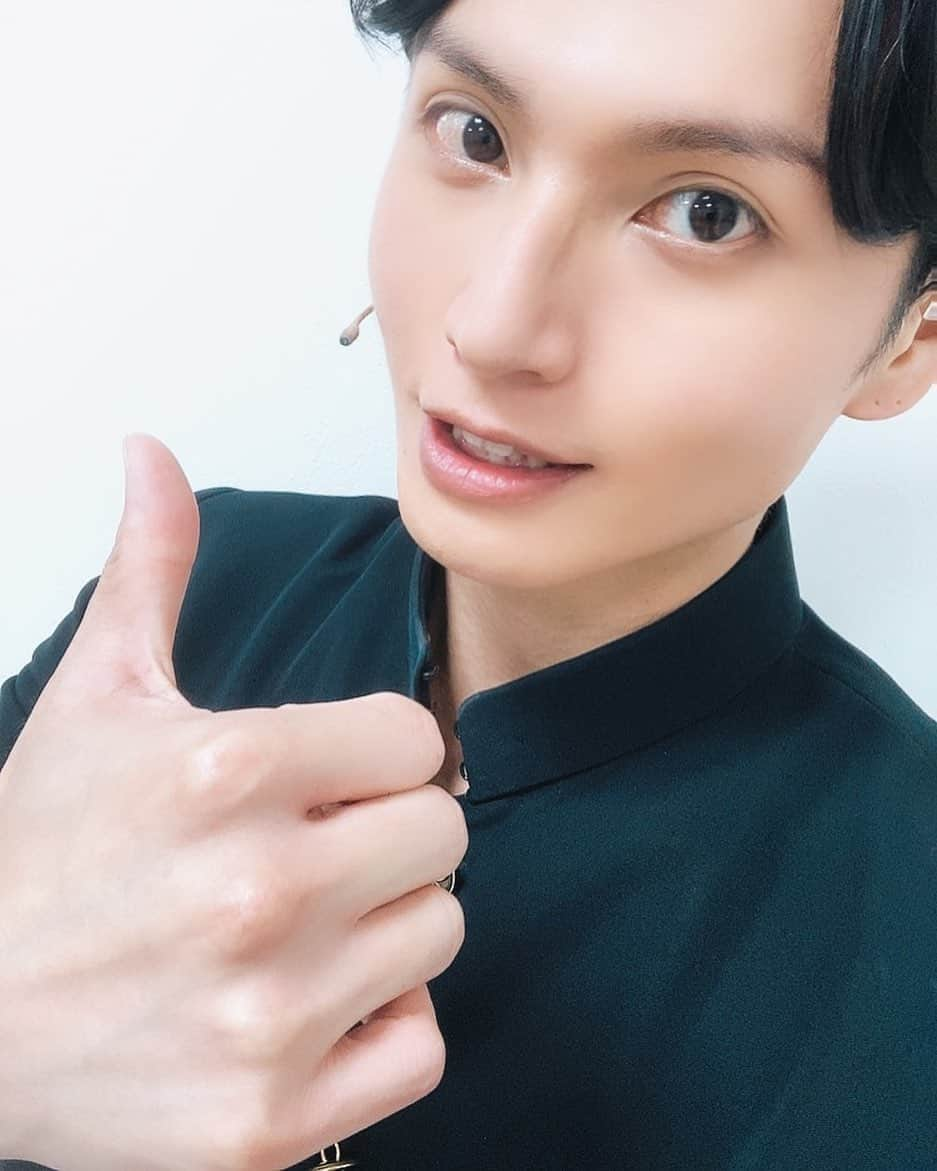 友常勇気さんのインスタグラム写真 - (友常勇気Instagram)「Finished!! Thank you for coming today. I was very tense at first🙄lol but...it was fun🤗🎉 Thank you 💕 #友常勇気  #ぼくらの7日間戦争  #初日無事に終了しました #半年ぶりの舞台 #最初緊張した #でも #とても楽しめました #皆様のお陰です #日曜日からも #心よりお待ちしております」9月11日 23時20分 - yuki_tomotsune