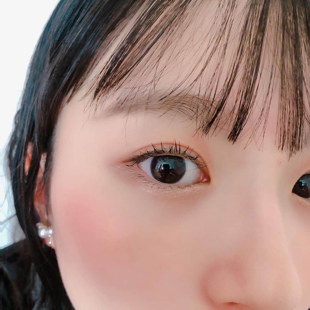 浅倉樹々さんのインスタグラム写真 - (浅倉樹々Instagram)「めちゃドアップ🧏🏻‍♀️﻿ ﻿ たまにはね笑﻿ ﻿ メイクがわかる近さやね﻿ ﻿ アイシャドウはグラデーションしないで﻿ 単色塗りがすきです﻿ ﻿ 今日はオレンジ🍊﻿ ﻿ &﻿ ﻿ アイライン目尻しか引かないday!﻿ ﻿ ﻿ #tsubaki_factory #つばきファクトリー﻿ #浅倉樹々#アイドル #idol #ドアップ #実はニキビある﻿ #今日はあの方と会ってきます♡ #誰かわかるかな﻿」9月11日 14時35分 - kiki_asakura.official