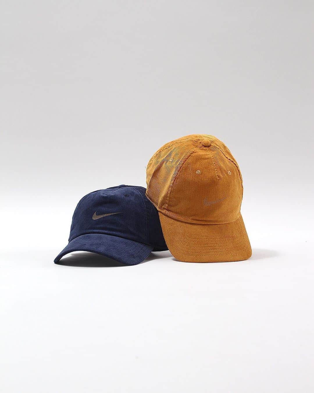 A+Sさんのインスタグラム写真 - (A+SInstagram)「in stock now  ■NIKE SB H86 CORDUROY CAP COLOR : M.NAVY , MUSTARD SIZE : FREE PRICE : 3,000 (+TAX)  モチベーションをアップ。ワンランク上の季節感のあるスタイル。柔らかいコーデュロイで仕上げたすっきりしたデザイン。調節が簡単で、あらゆるシーンで活躍する外出時のアクセサリー。  Increase your motivation. A higher-grade seasonal style. A clean design finished with soft corduroy. Easy to adjust, accessories for going out that are useful in every scene.  #a_and_s #NIKE #NIKESB #NIKESBH86CORDUROYCAP」9月11日 15時11分 - a_and_s_official