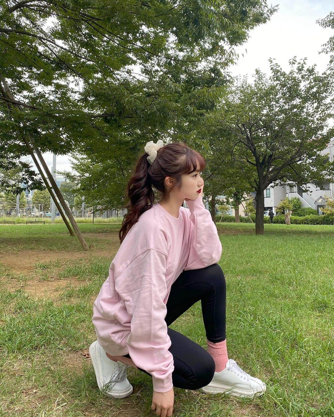 河﨑莉奈さんのインスタグラム写真 - (河﨑莉奈Instagram)「training👚💕  @andar_japan  で購入可能です🤍  @andar_kr ヨガウェアで有名な韓国発のブランド🇰🇷  日本で購入できるようになったので ぜひチェックしてみてね💗☁️」9月11日 15時30分 - rinya5588