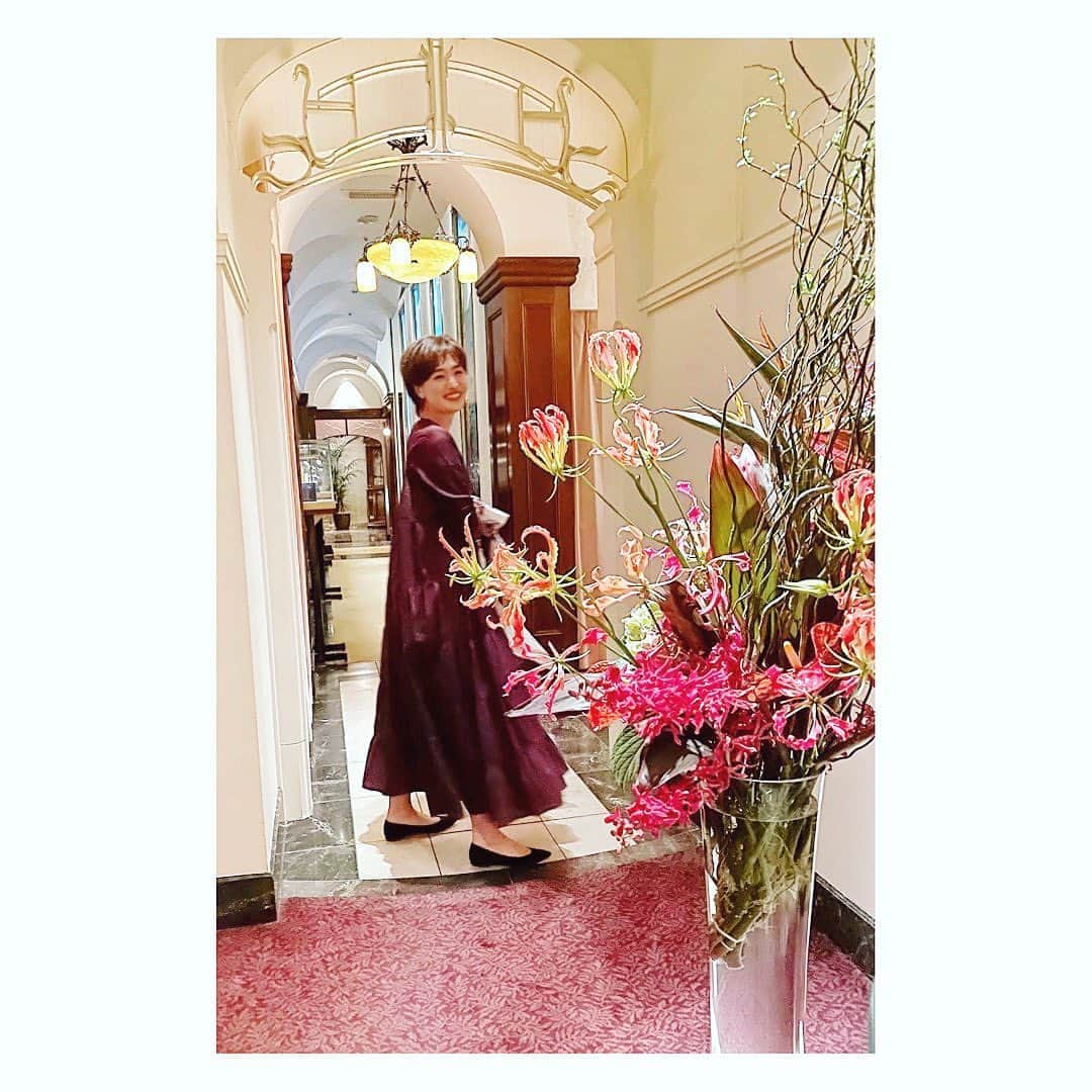 廣瀬規子のインスタグラム：「全ては自分次第なんだって事。 ・ 以上🙋‍♀️ ・ ・ #へ？ #何が言いたいの？？ #私自身への今日の言葉です #はい #🙈🙏🙈 #たまにおかしくなります #あ #知ってるって？？ #🤭🙈🤭🙈🙏 #全ては自分次第なんだって話を朝からお友達としていた本日なのでした #それにしても #夜はやっとなんだか #秋の装いが出来る様になってきたなぁ #ちょっと嬉しい🙈💕 #onepiece #merlette  #shoes #ninaricci」
